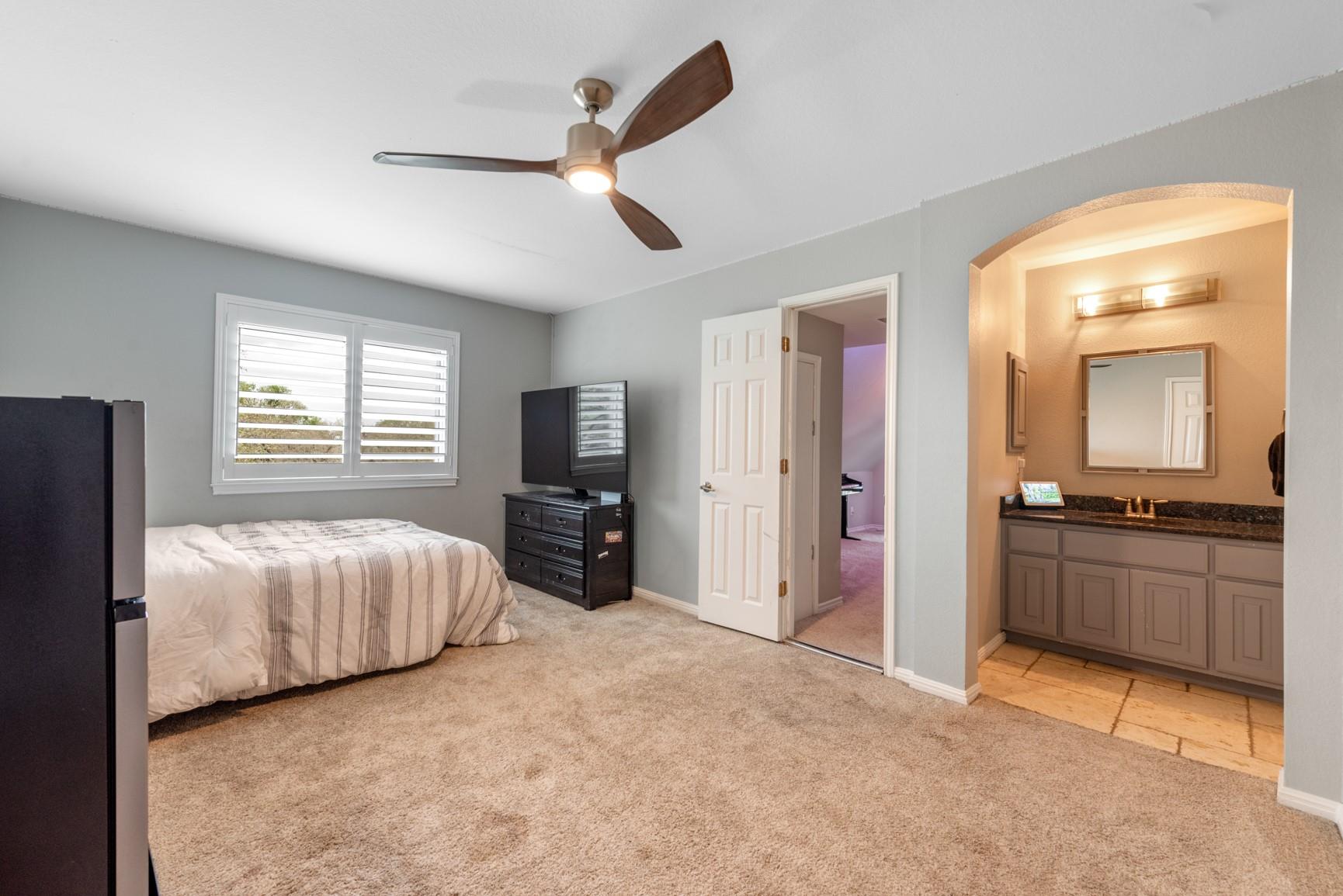 664 Ranchers Club Ln # 1, Driftwood, TX 78619