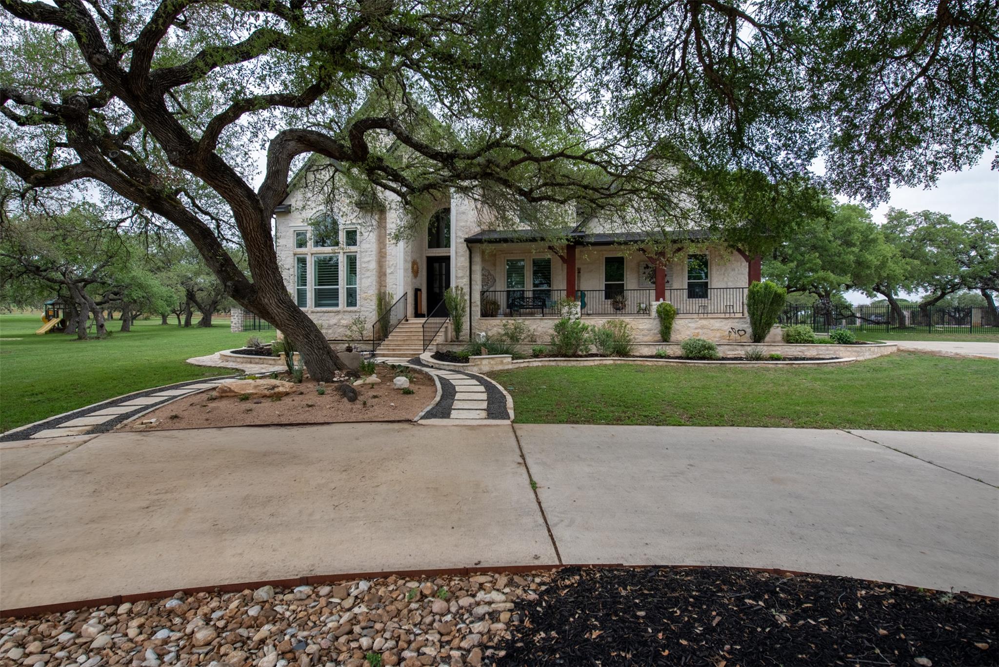 664 Ranchers Club Ln # 1, Driftwood, TX 78619