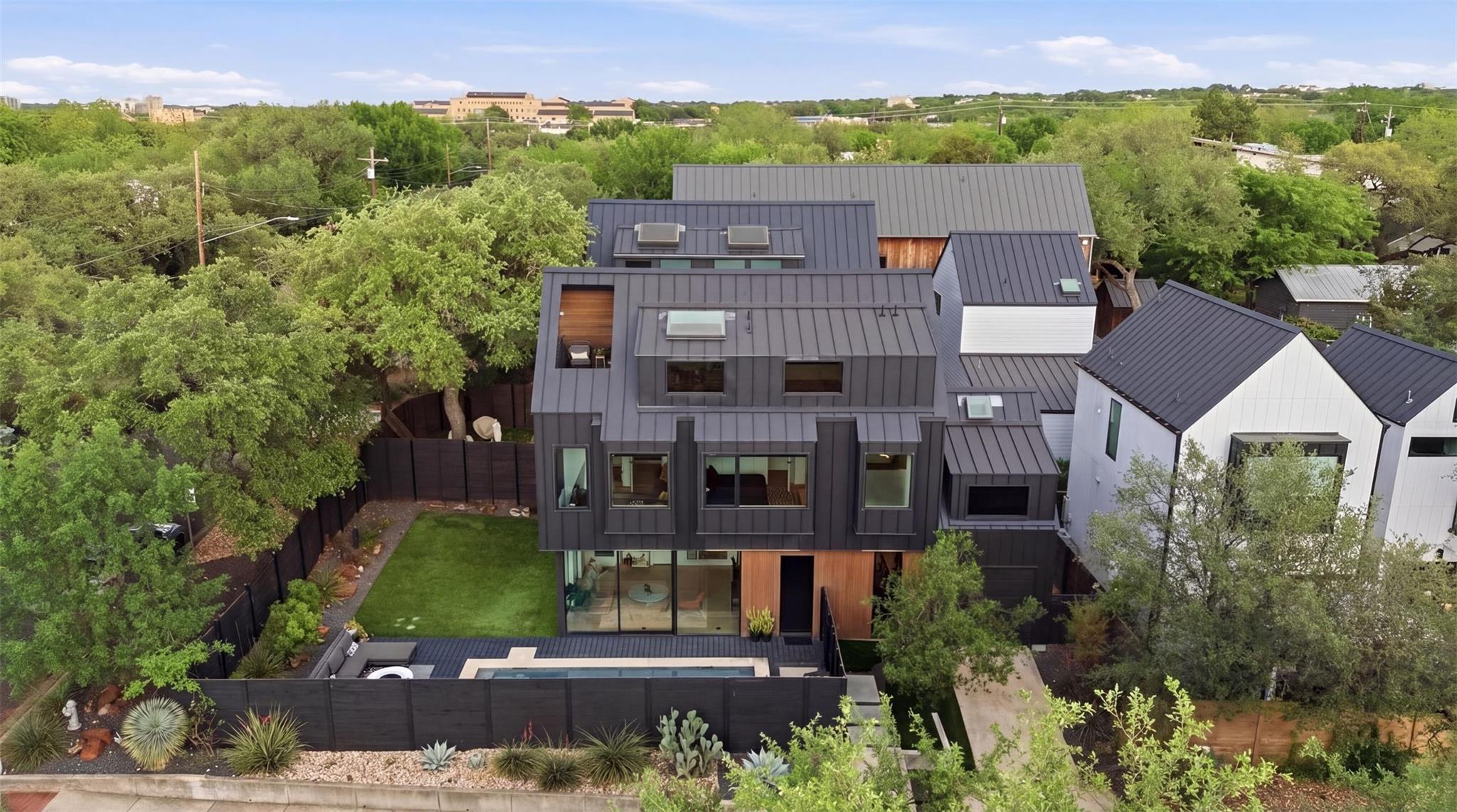 917 James St # 1, Austin, TX 78704