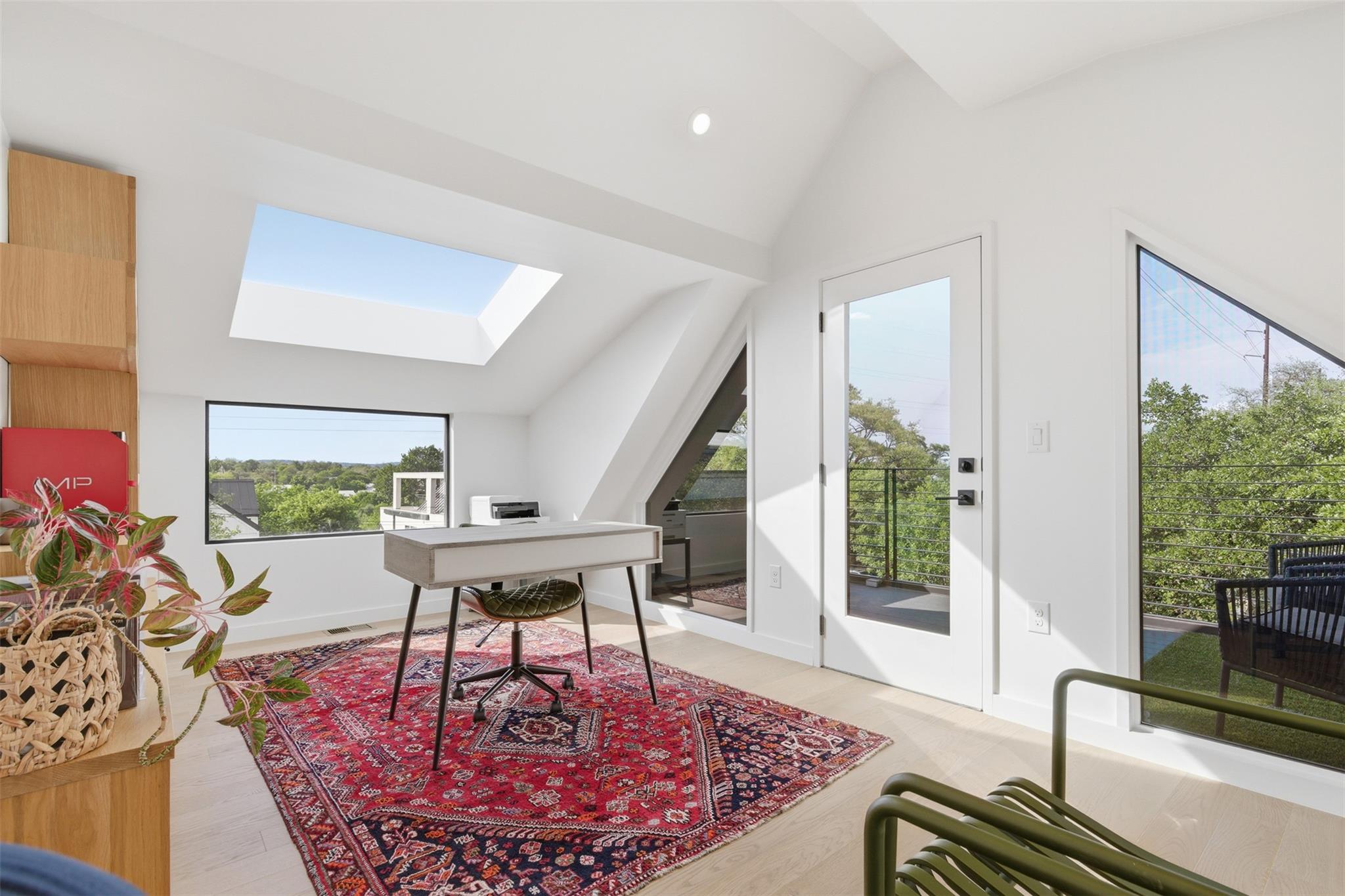 917 James St # 1, Austin, TX 78704