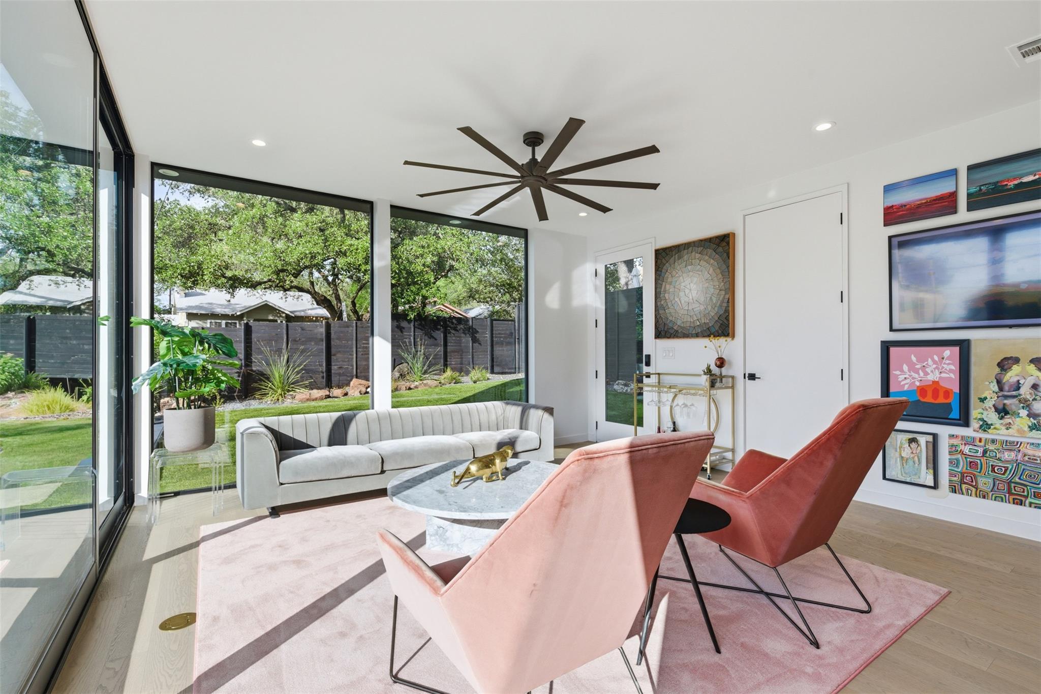 917 James St # 1, Austin, TX 78704
