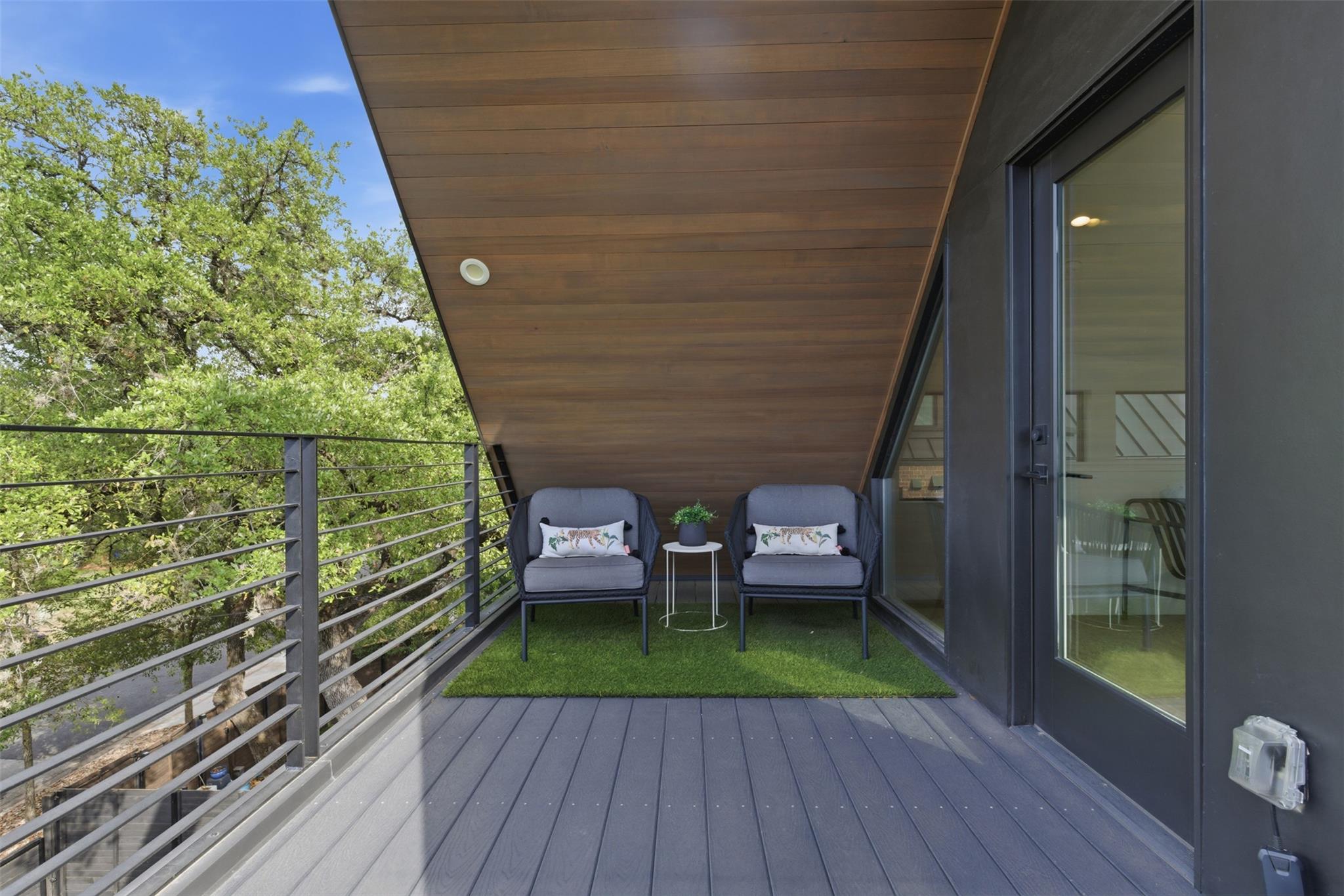 917 James St # 1, Austin, TX 78704