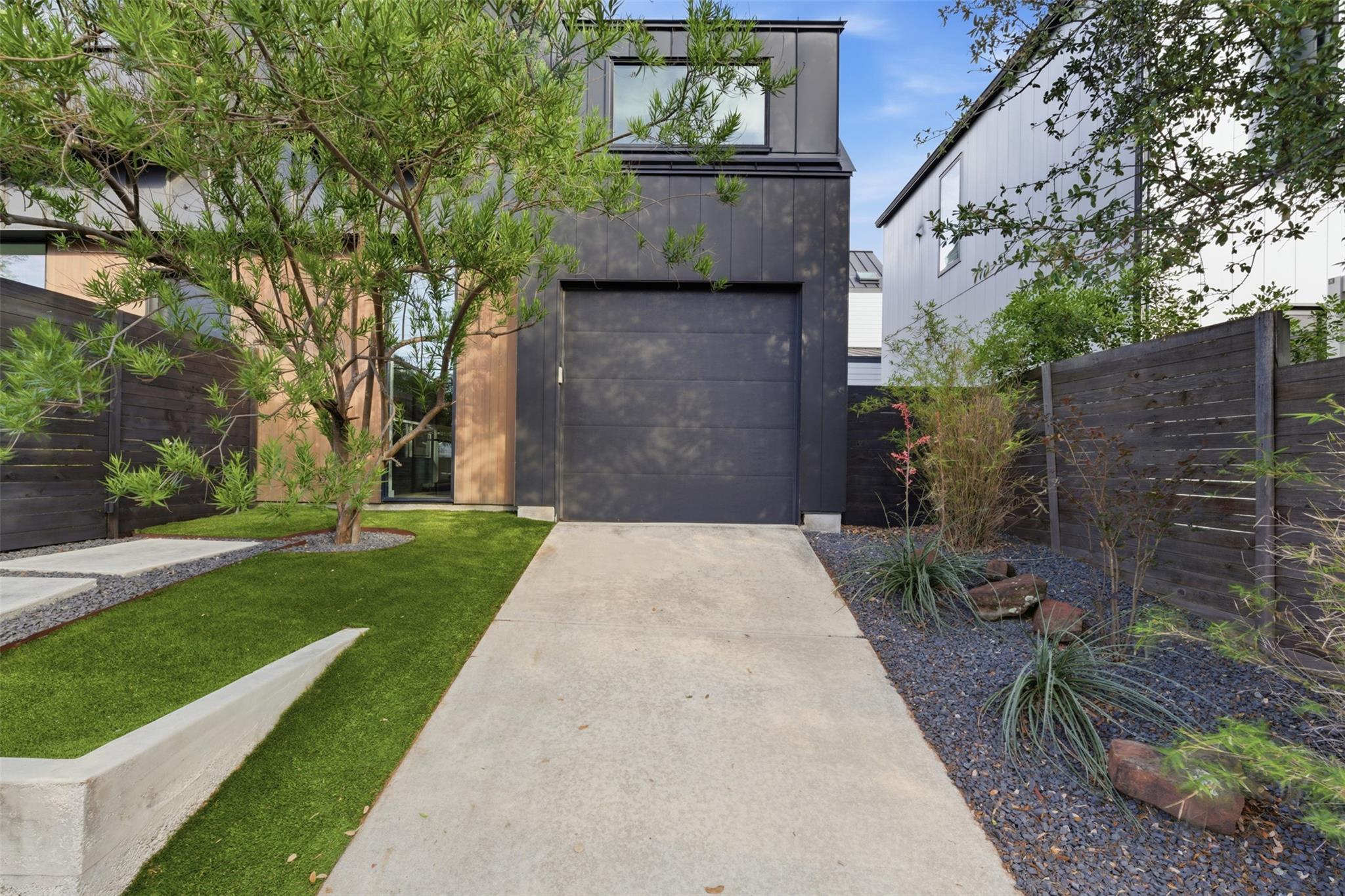 917 James St # 1, Austin, TX 78704