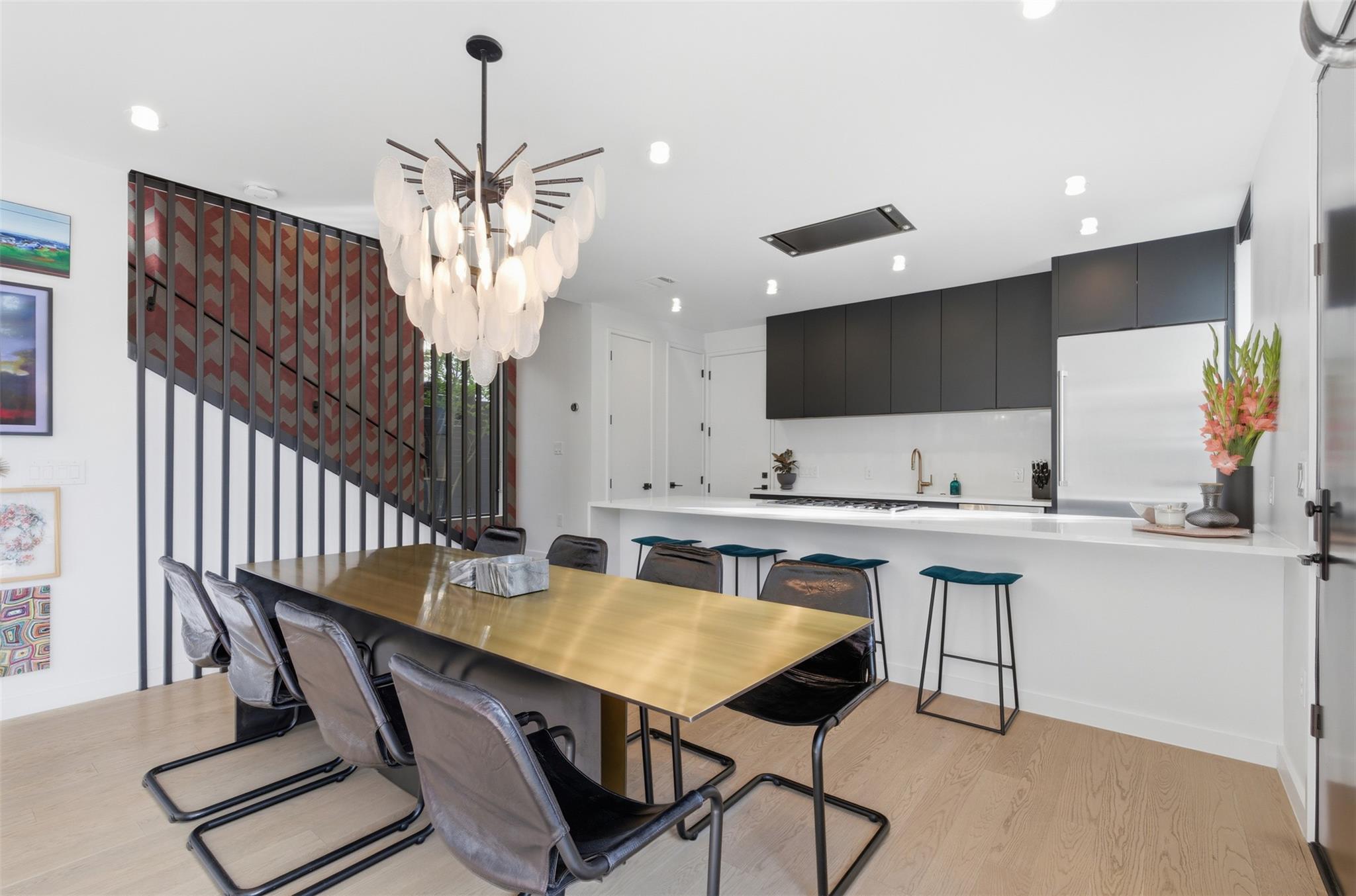 917 James St # 1, Austin, TX 78704