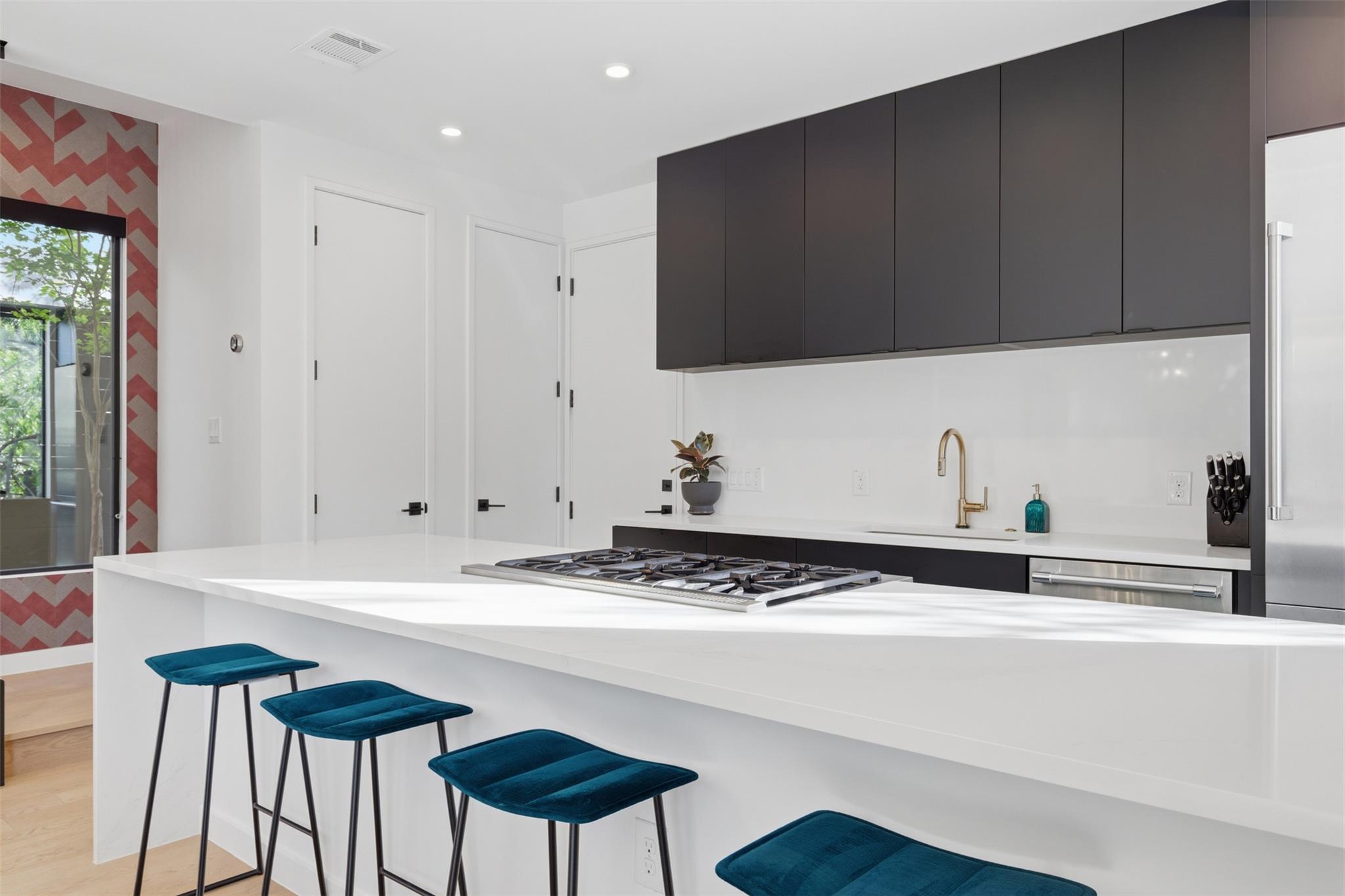 917 James St # 1, Austin, TX 78704