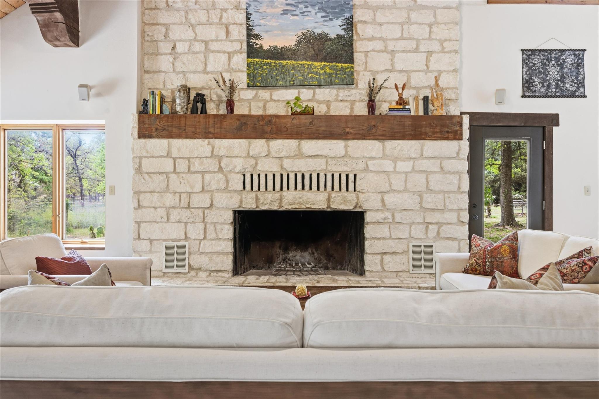 1800 County Road 436, Dime Box, TX 77853