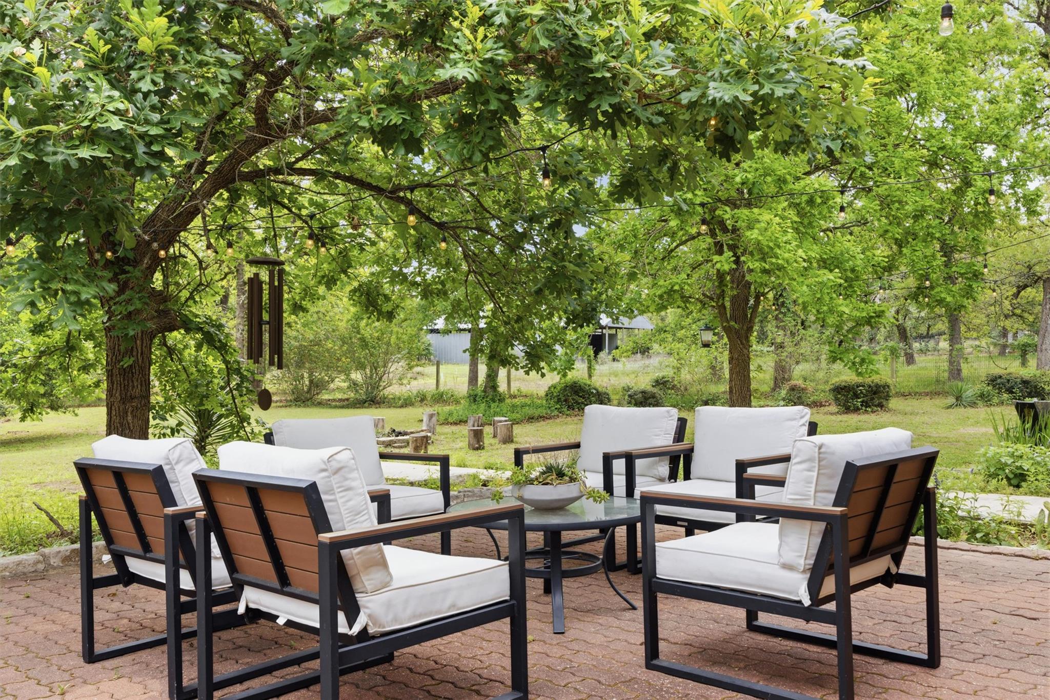 1800 County Road 436, Dime Box, TX 77853