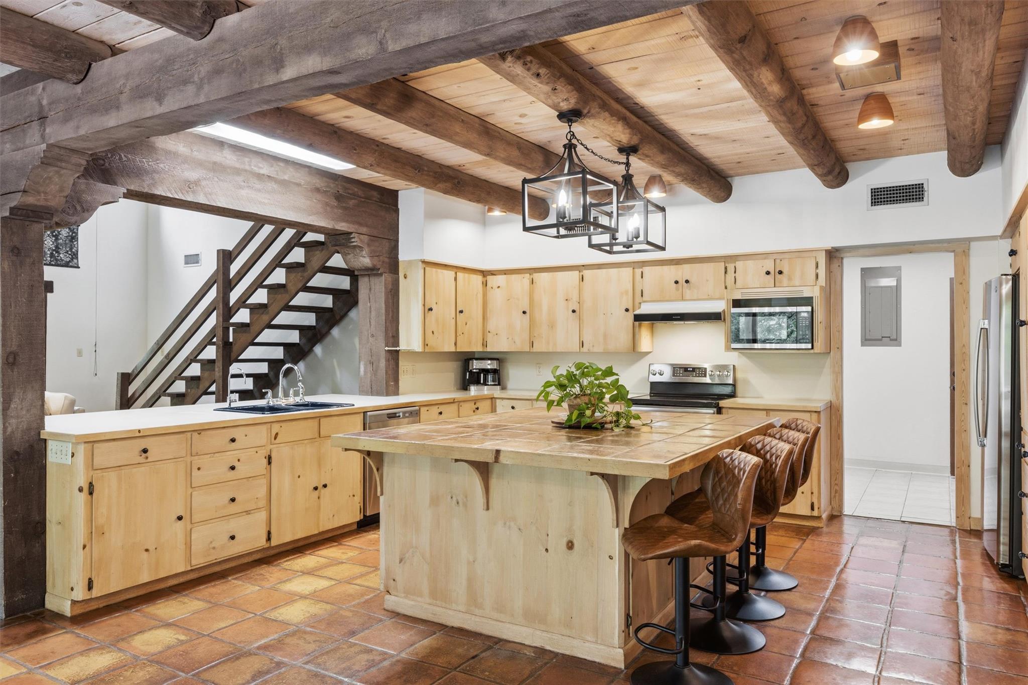 1800 County Road 436, Dime Box, TX 77853