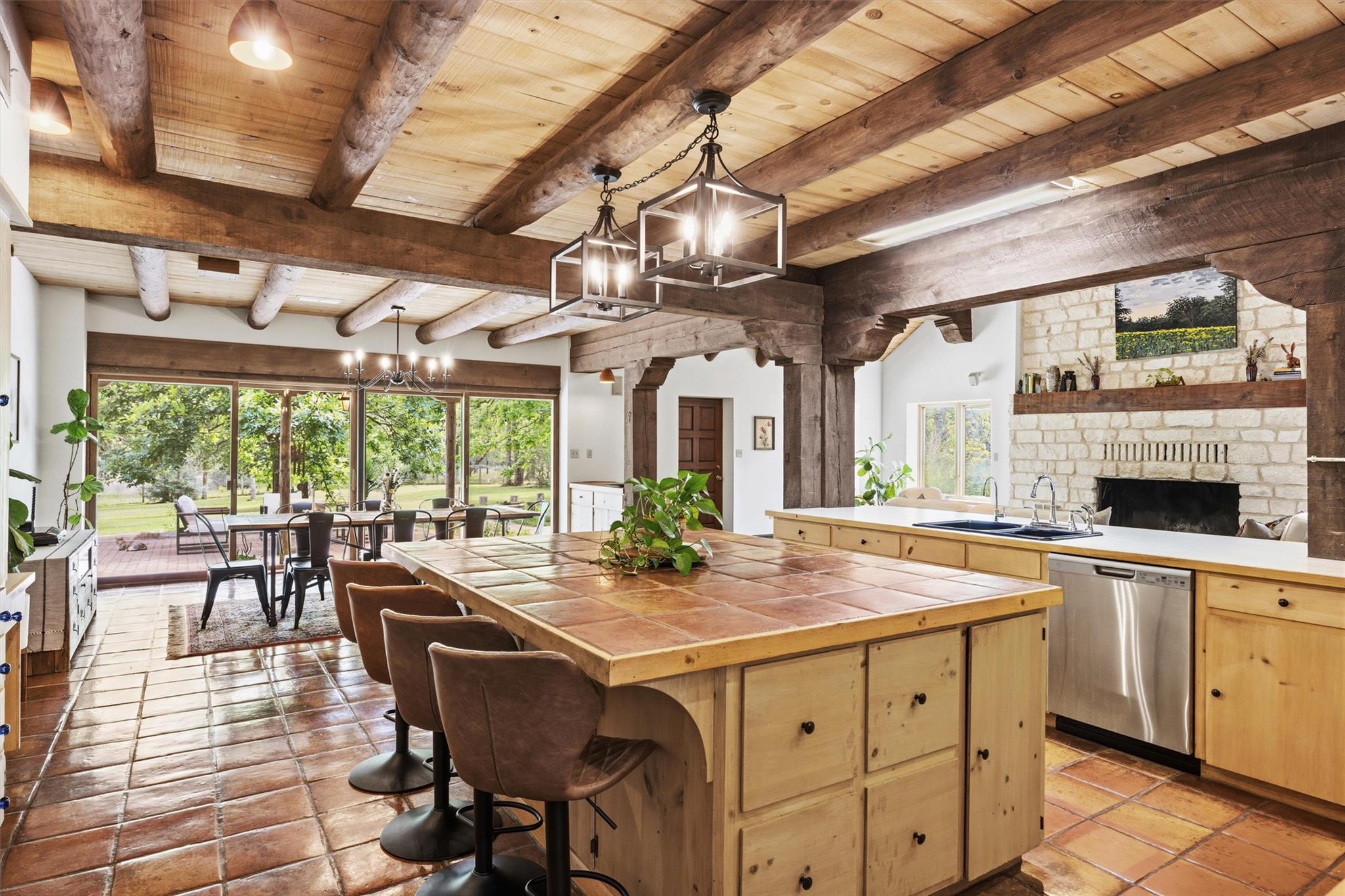 1800 County Road 436, Dime Box, TX 77853