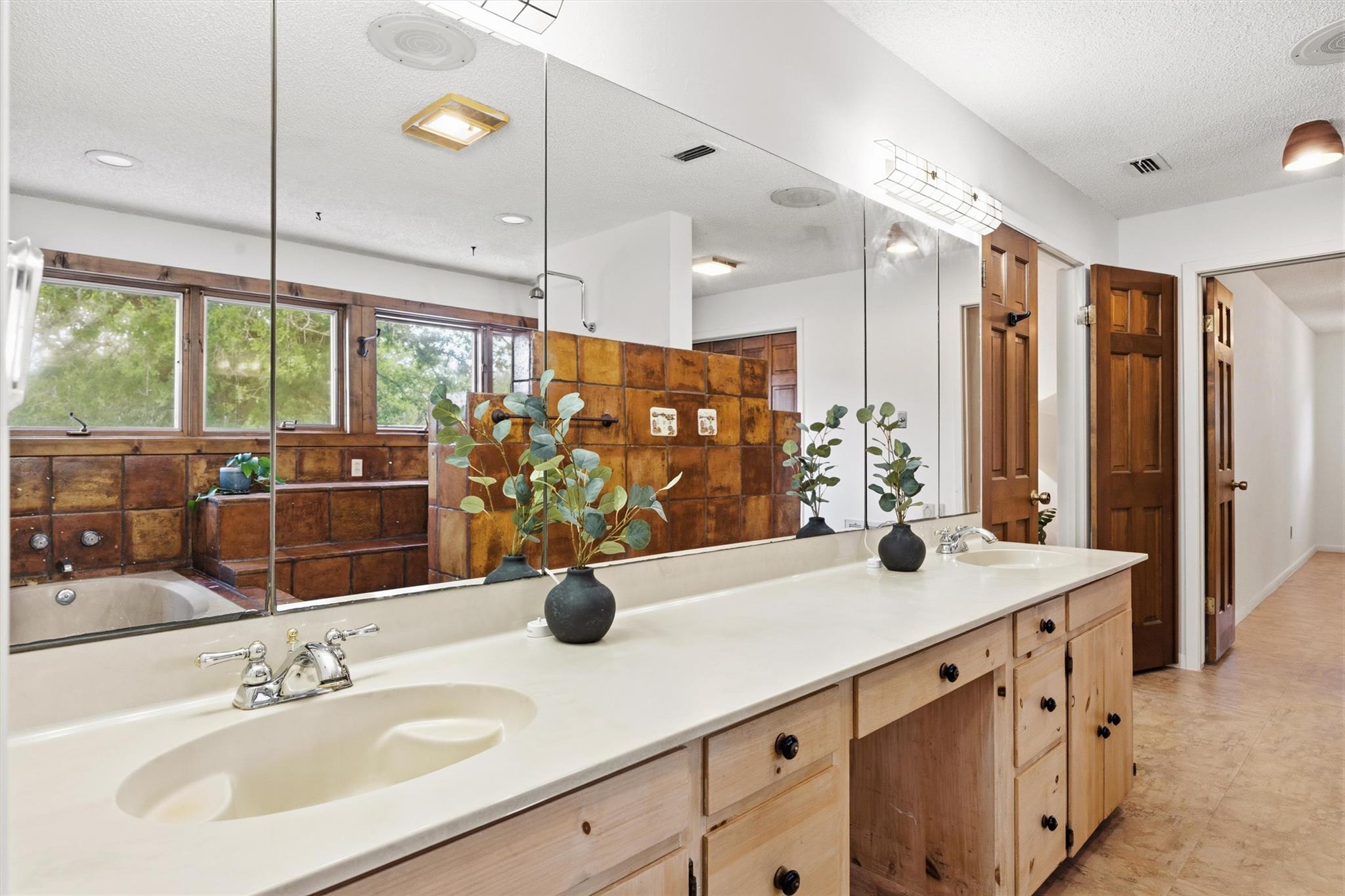 1800 County Road 436, Dime Box, TX 77853