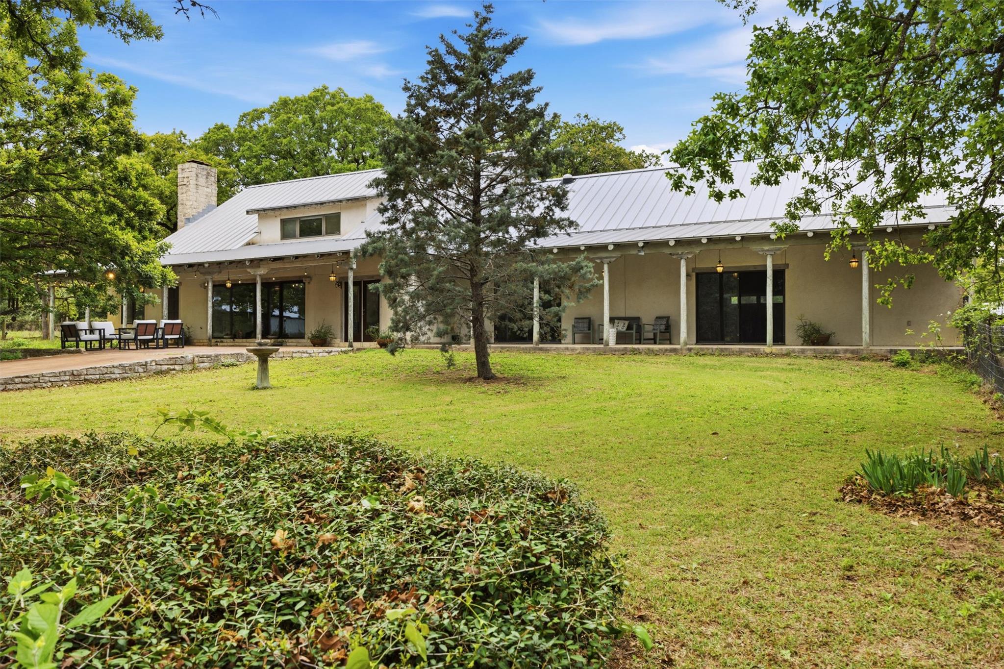 1800 County Road 436, Dime Box, TX 77853