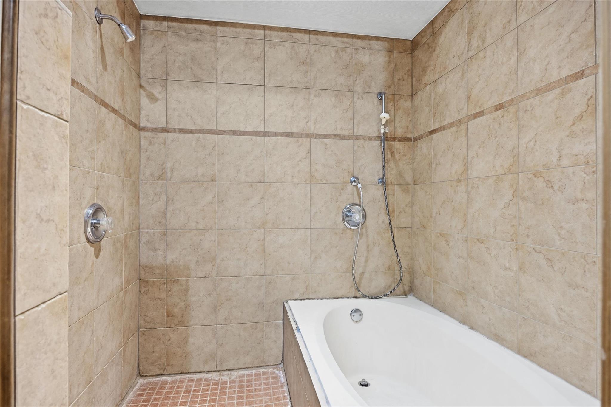 1800 County Road 436, Dime Box, TX 77853