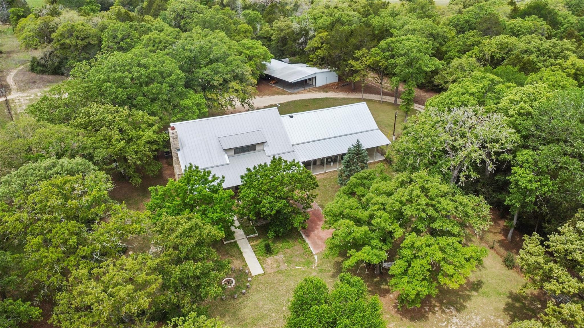 1800 County Road 436, Dime Box, TX 77853