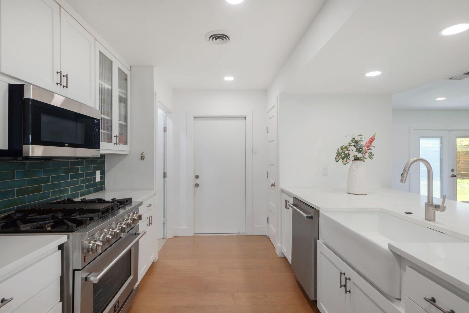 2902 Skylark Dr, Austin, TX 78757