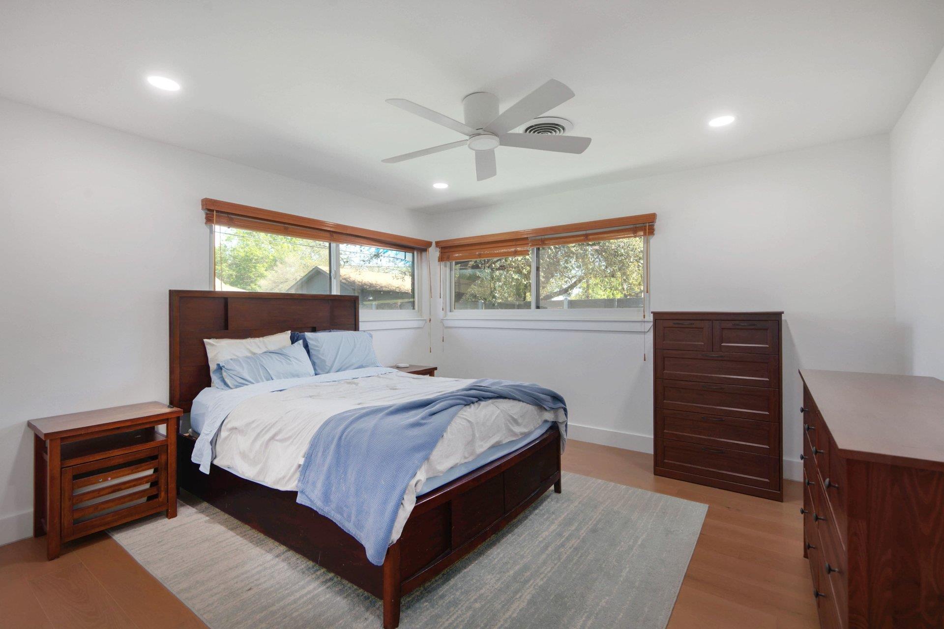 2902 Skylark Dr, Austin, TX 78757