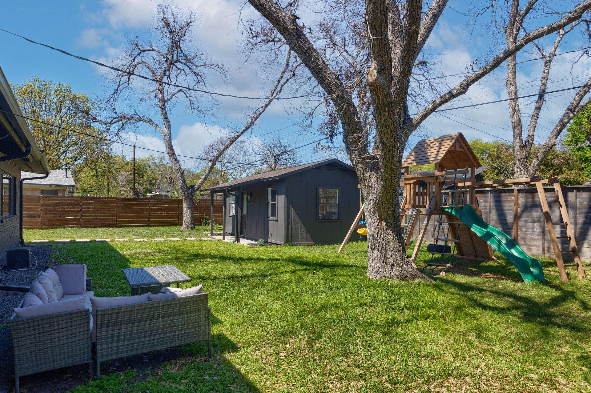 2902 Skylark Dr, Austin, TX 78757