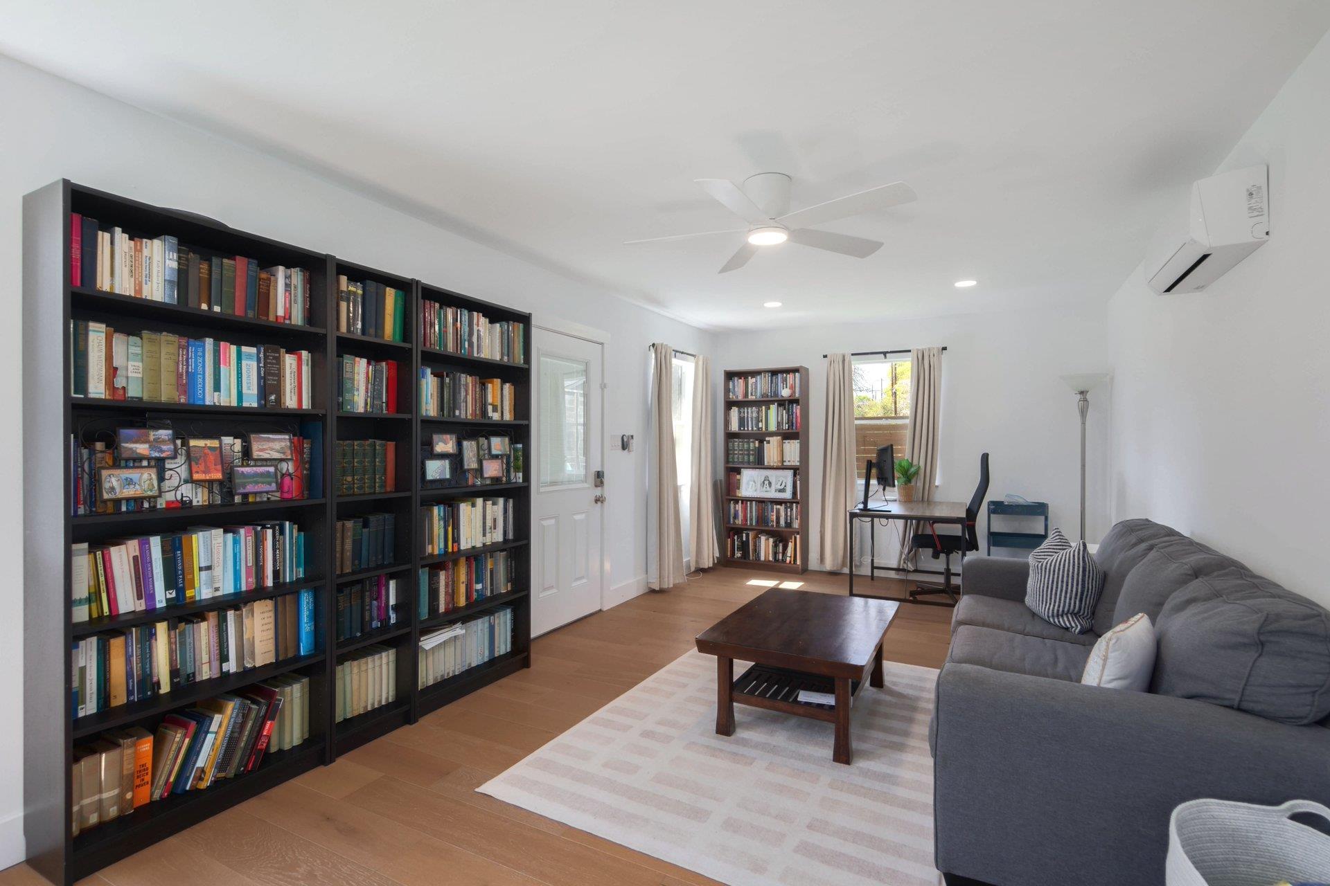 2902 Skylark Dr, Austin, TX 78757