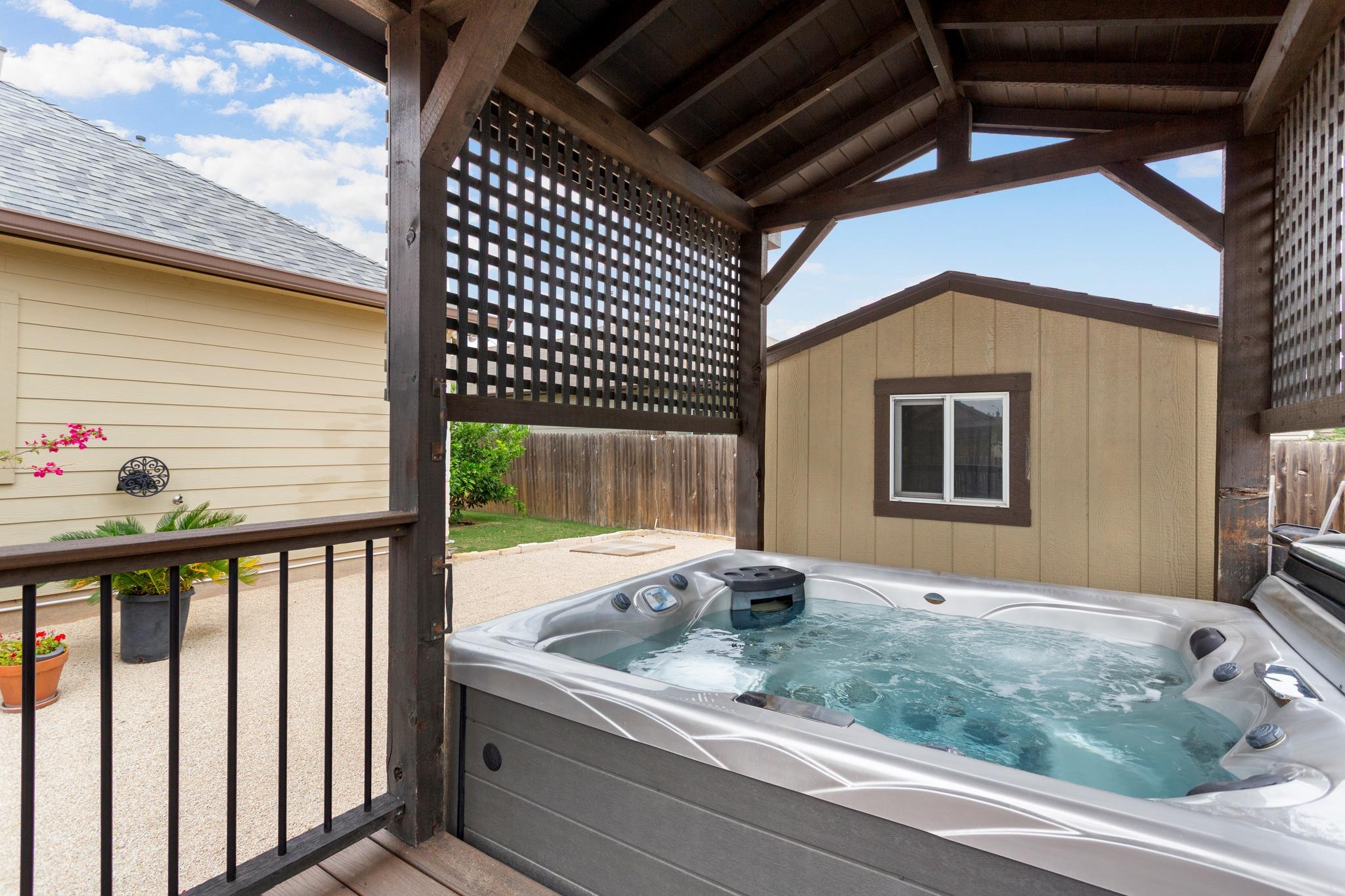 331 Limestone Crk, New Braunfels, TX 78130