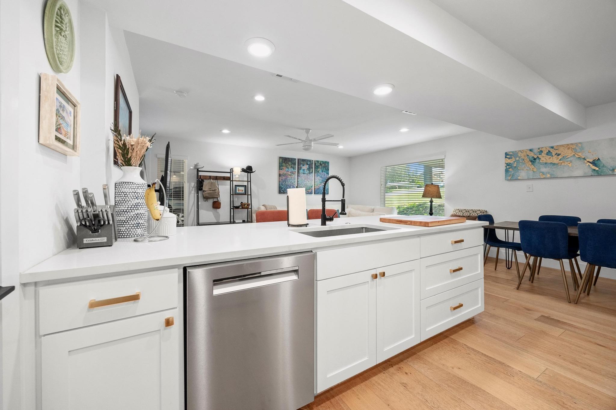 3402 Dolphin Dr # A, Austin, TX 78704