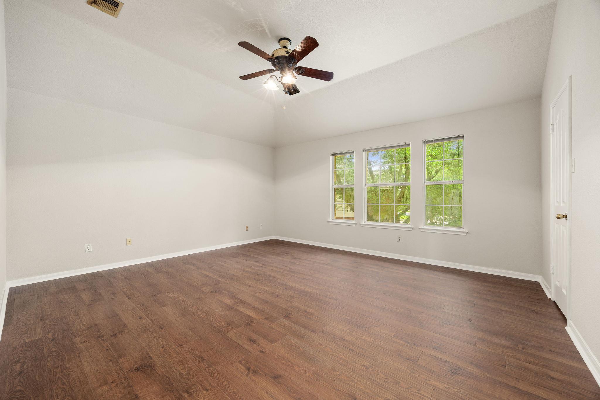 106 S Carriage Hills Dr, Georgetown, TX 78626