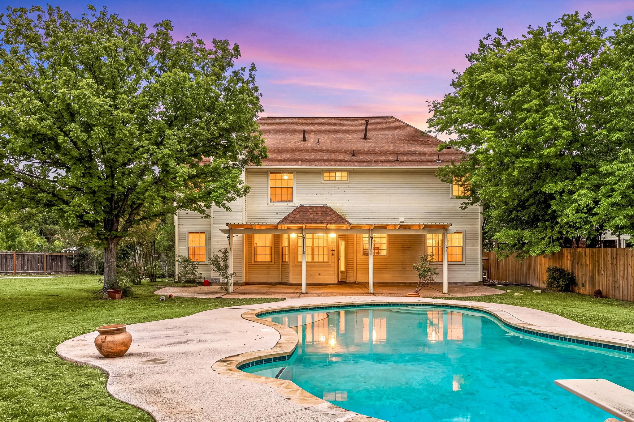 106 S Carriage Hills Dr, Georgetown, TX 78626