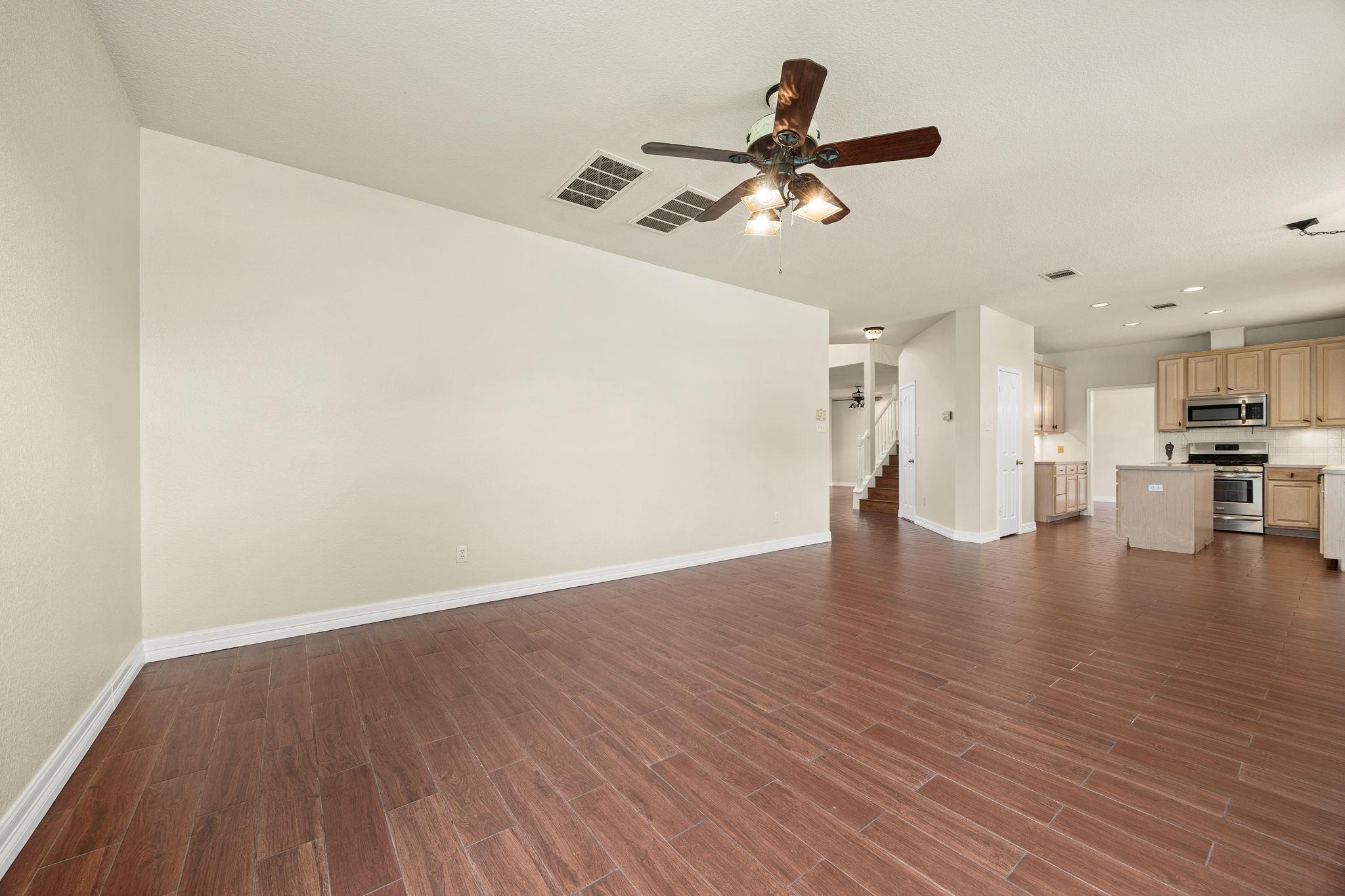 106 S Carriage Hills Dr, Georgetown, TX 78626