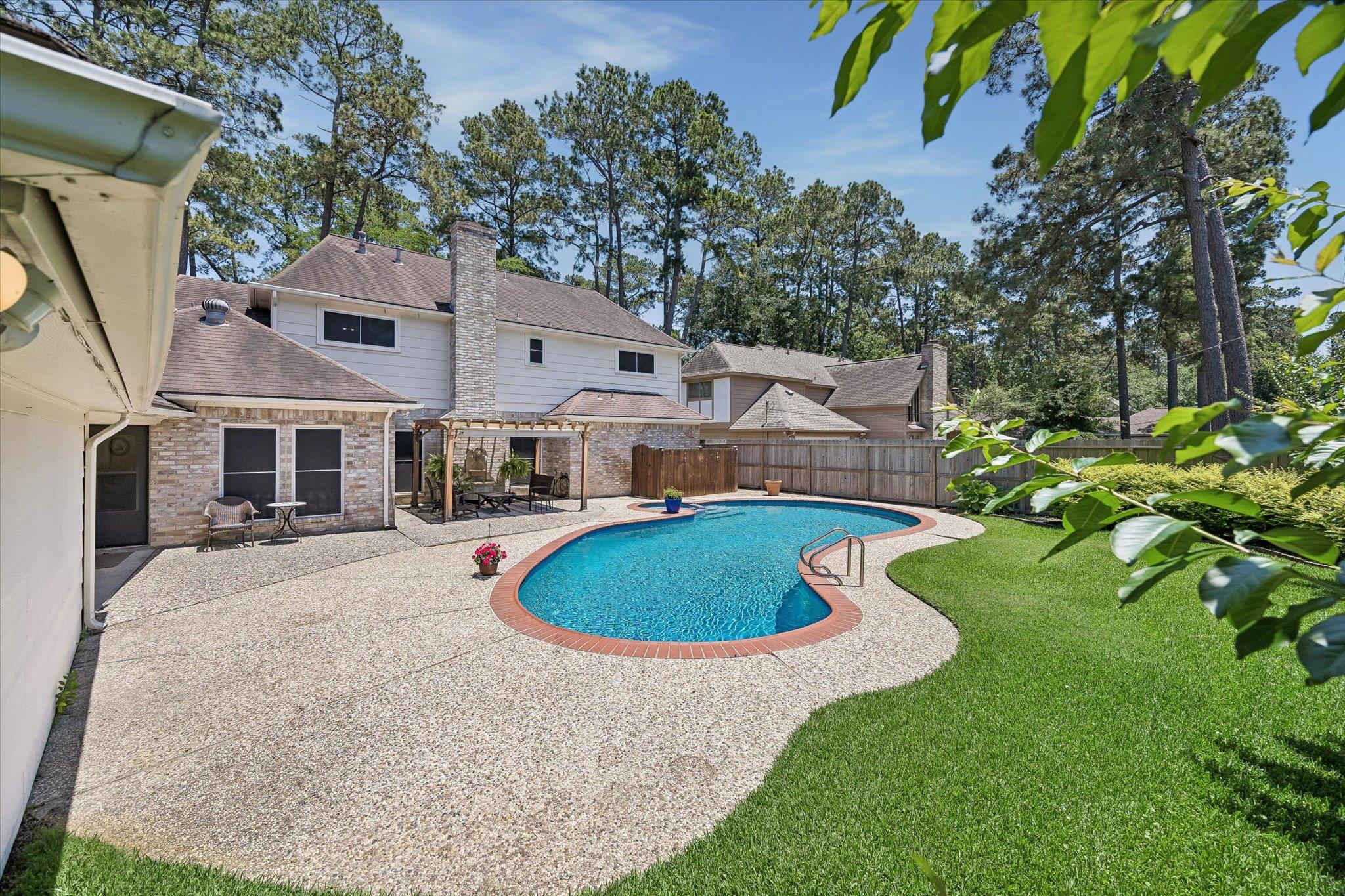 15111 Rose Cottage Dr, Houston, TX 77069
