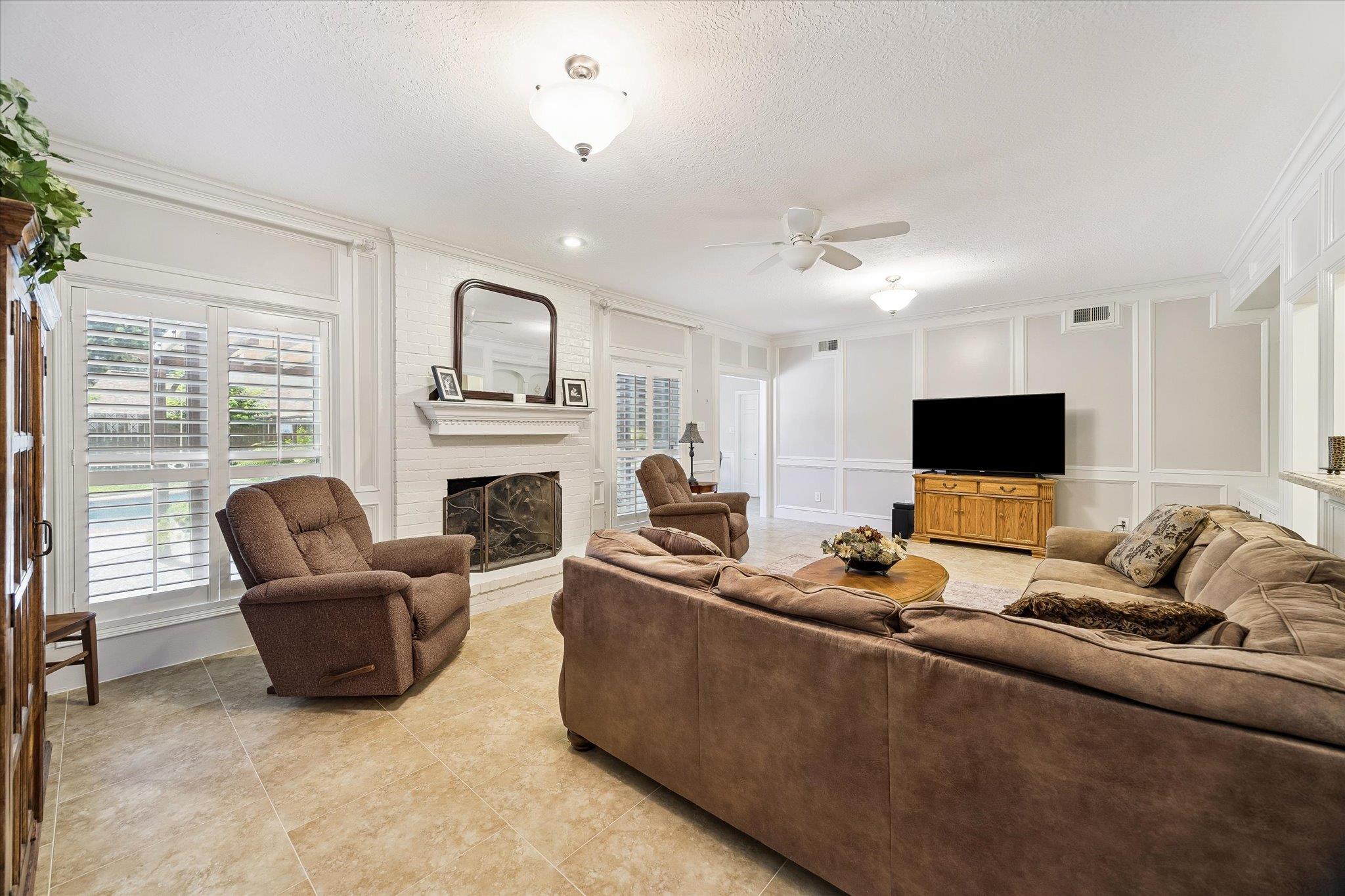 15111 Rose Cottage Dr, Houston, TX 77069