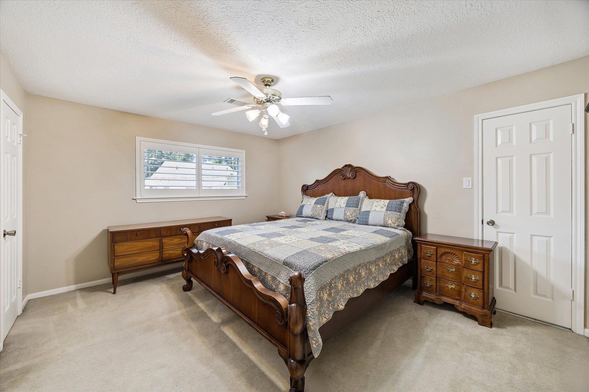 15111 Rose Cottage Dr, Houston, TX 77069