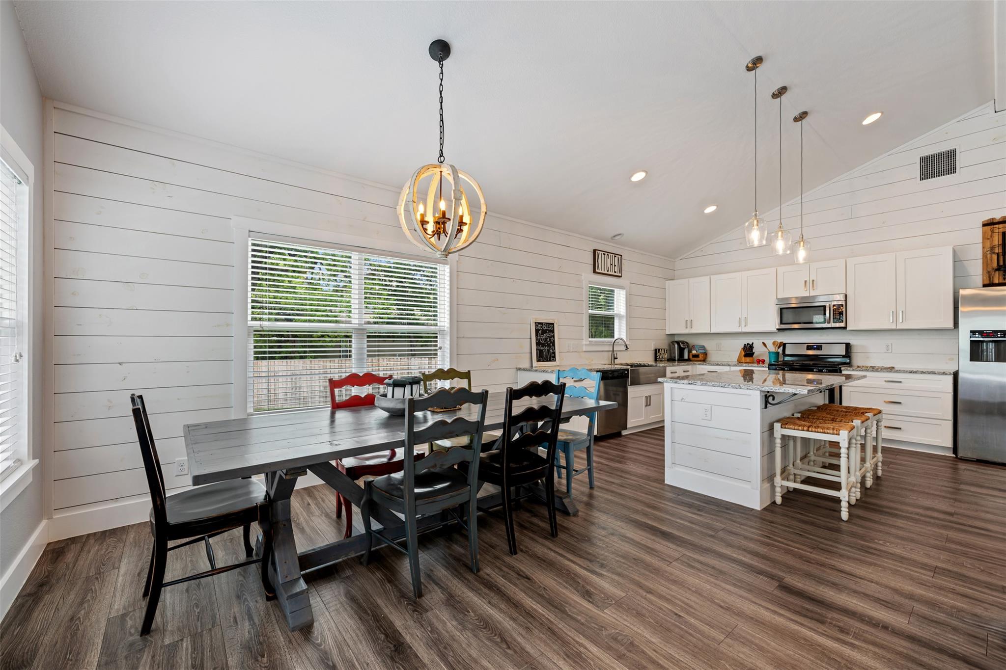 1016 Sherwood Forest Dr, Marble Falls, TX 78654