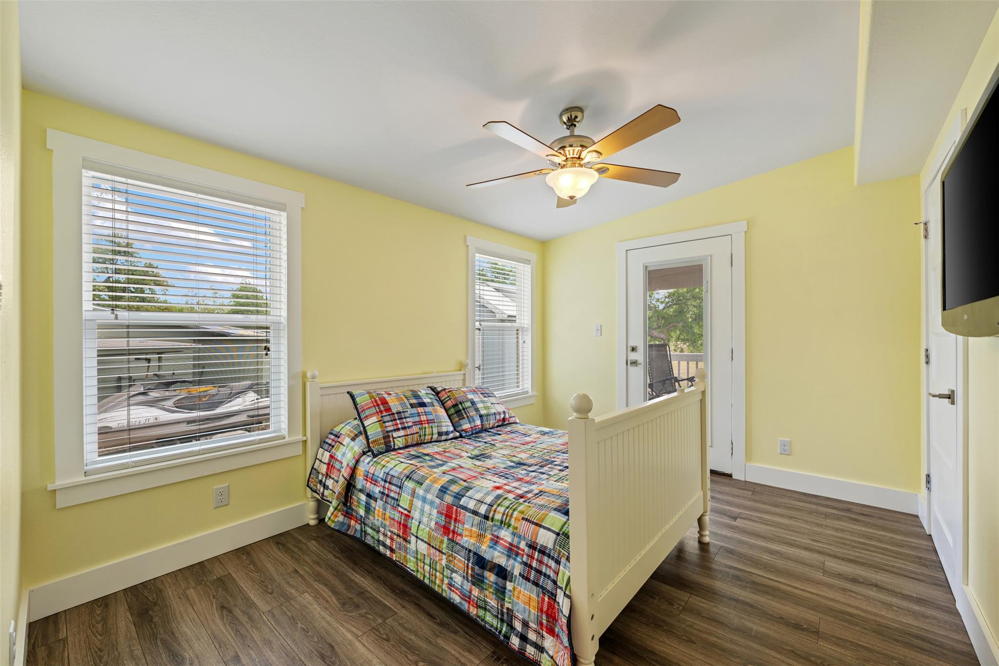 1016 Sherwood Forest Dr, Marble Falls, TX 78654