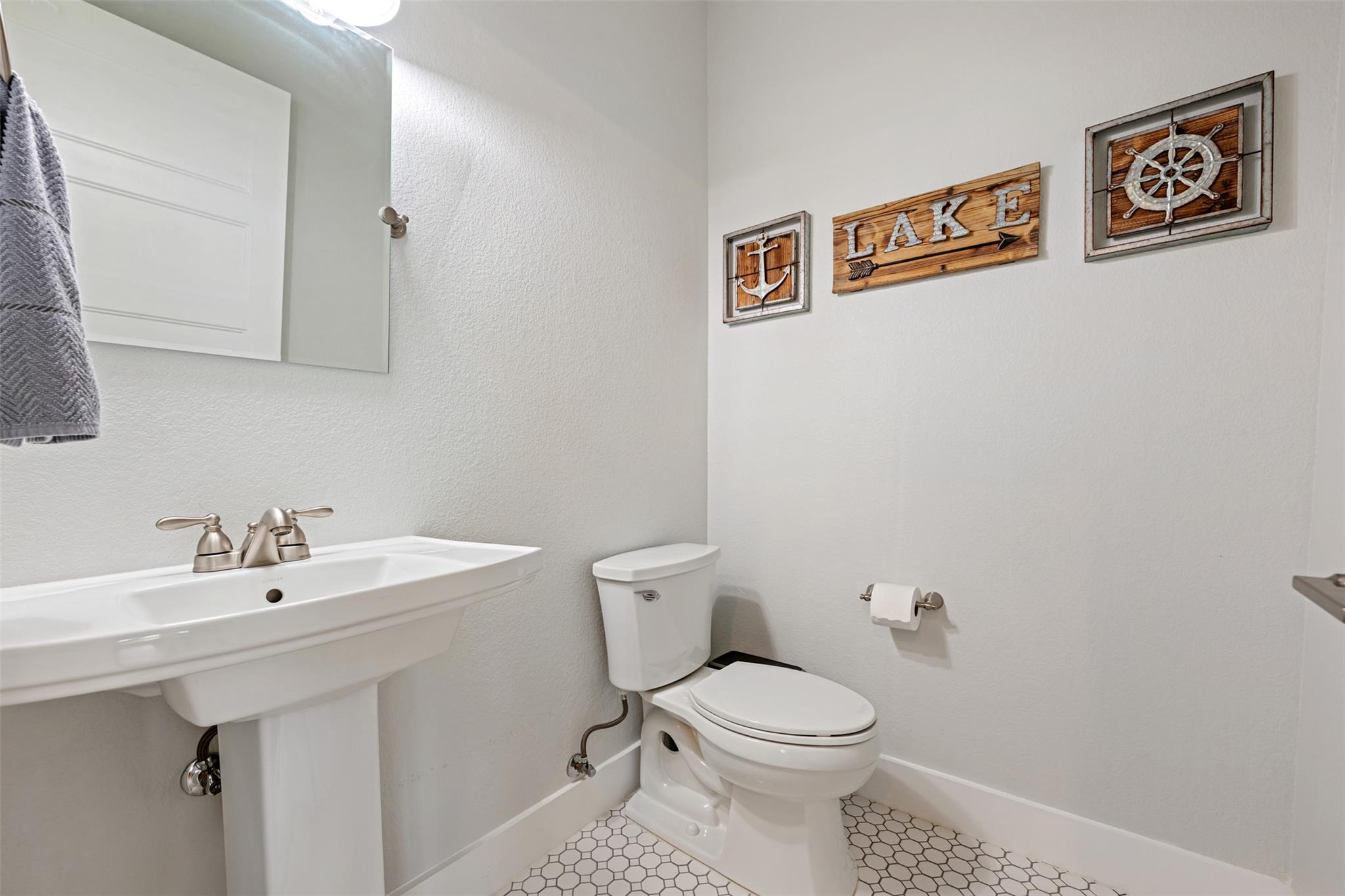 1016 Sherwood Forest Dr, Marble Falls, TX 78654