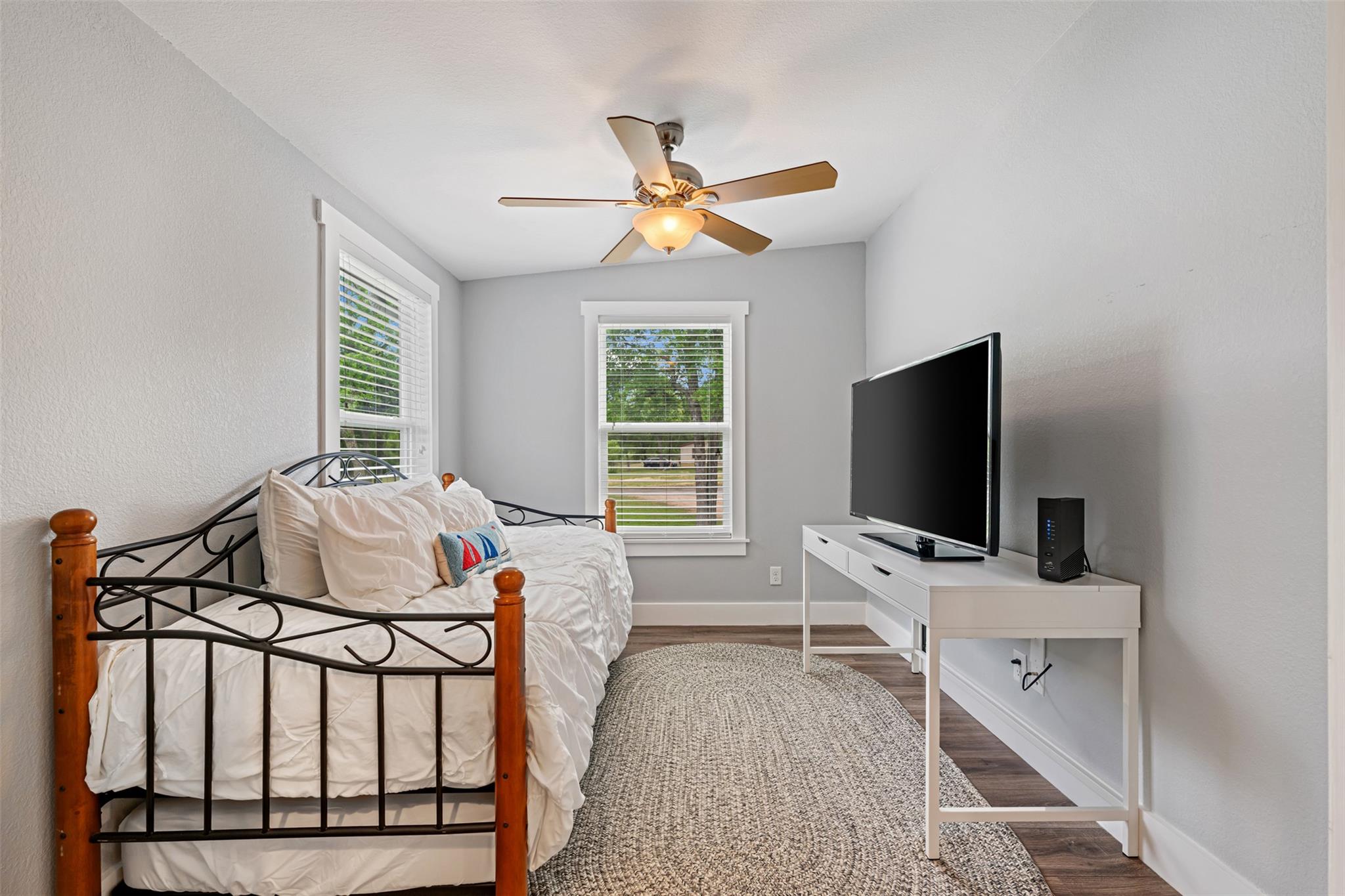 1016 Sherwood Forest Dr, Marble Falls, TX 78654