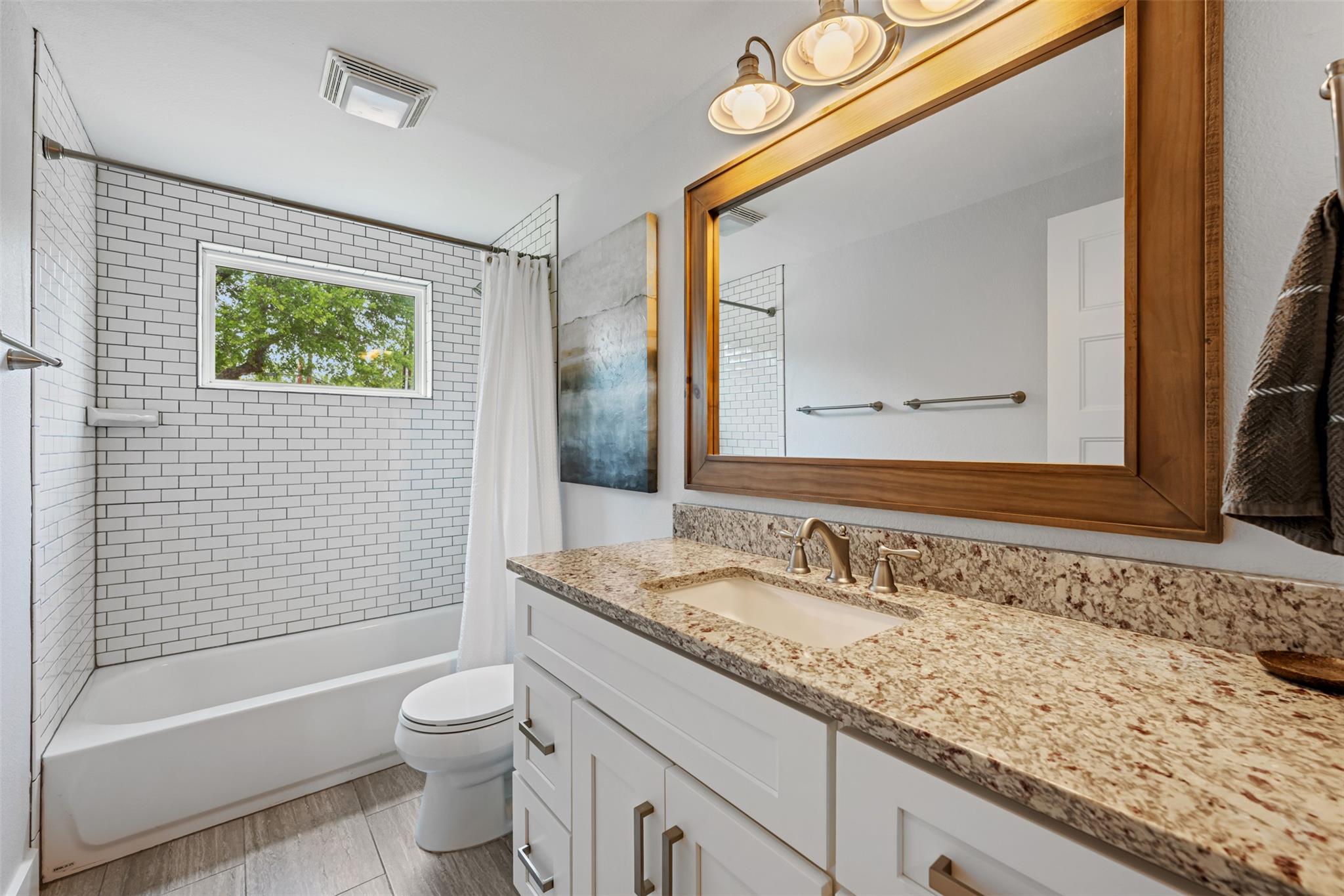 1016 Sherwood Forest Dr, Marble Falls, TX 78654