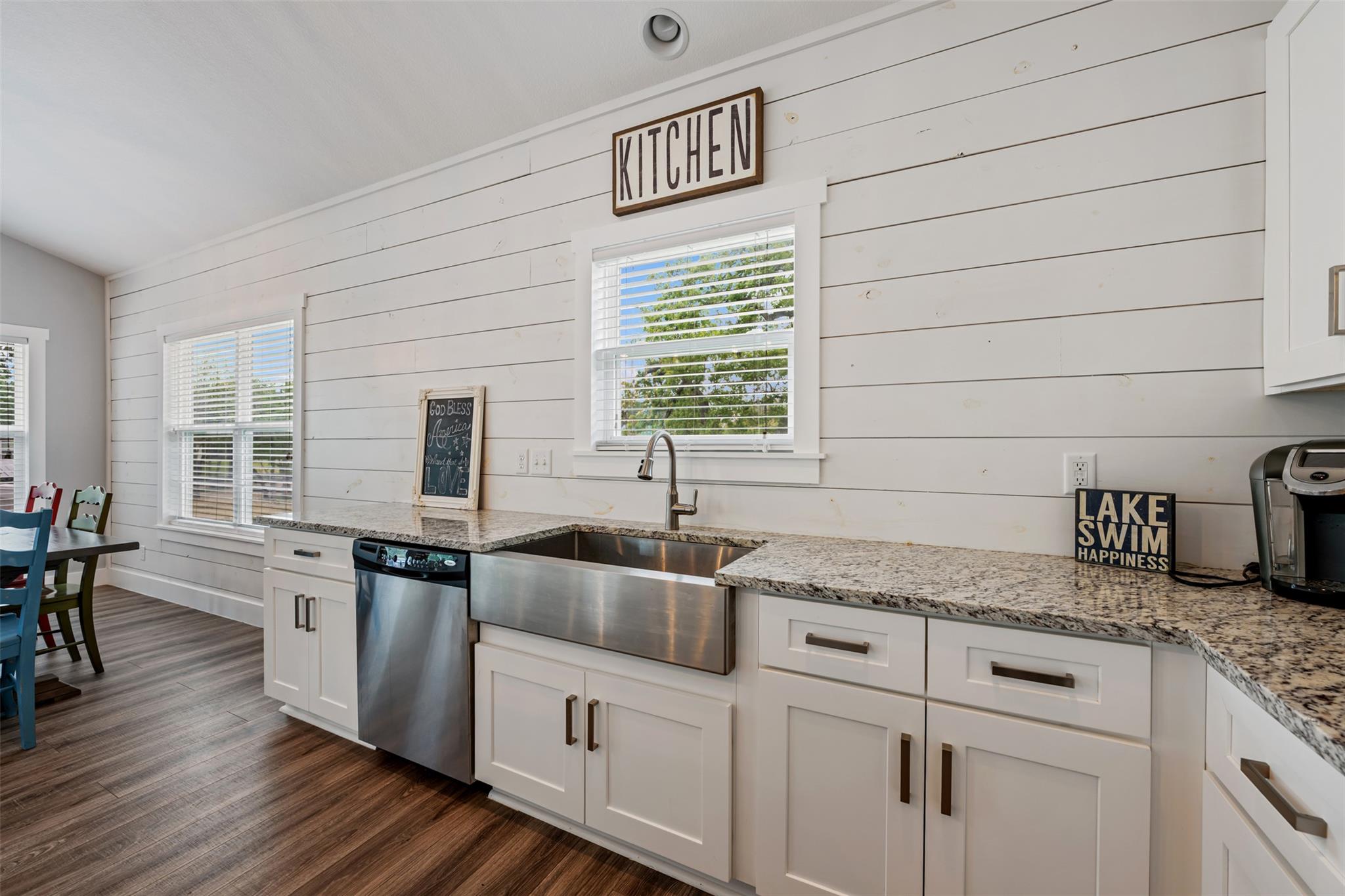 1016 Sherwood Forest Dr, Marble Falls, TX 78654