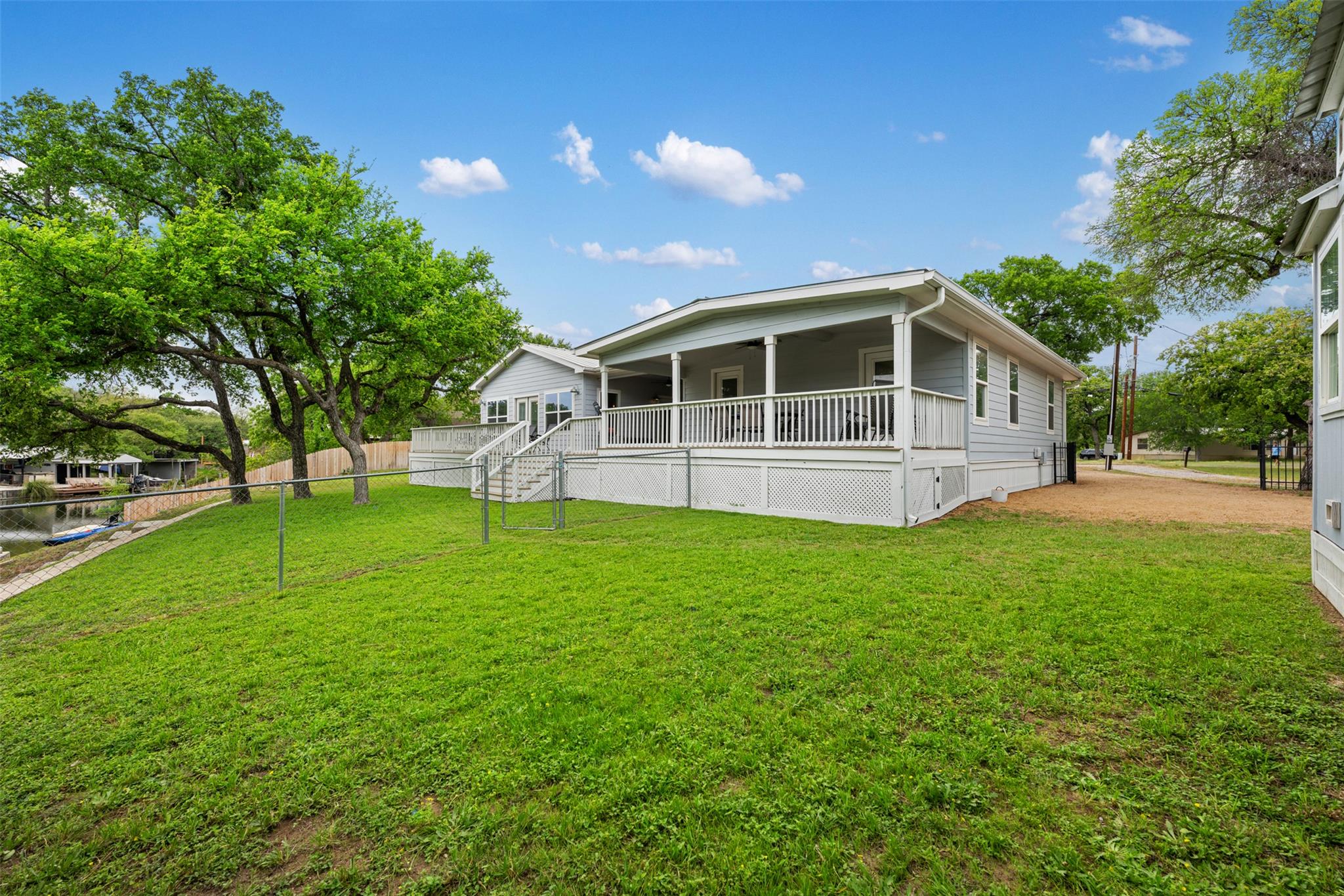 1016 Sherwood Forest Dr, Marble Falls, TX 78654