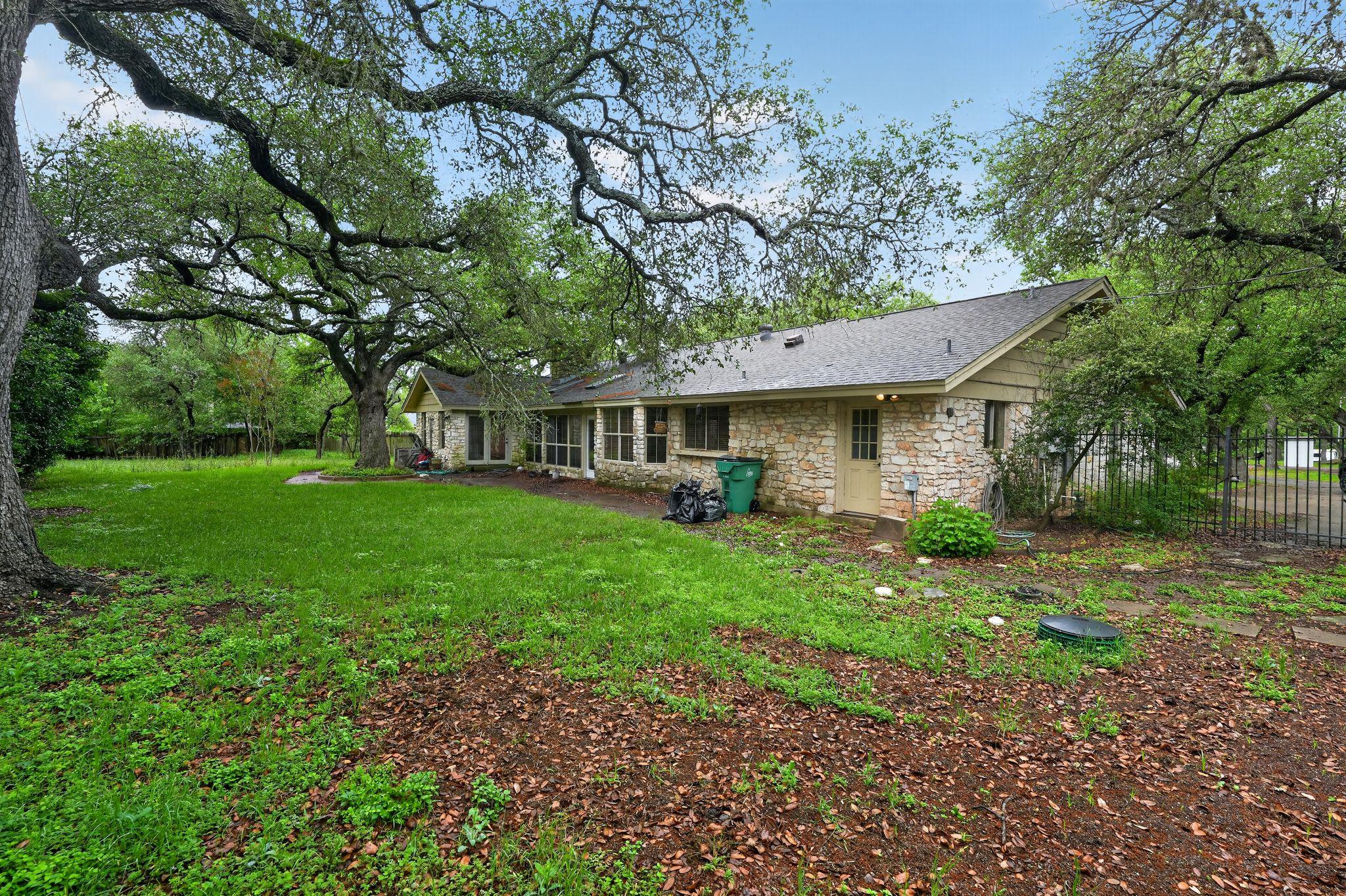 7700 Penelope Cir, Austin, TX 78759