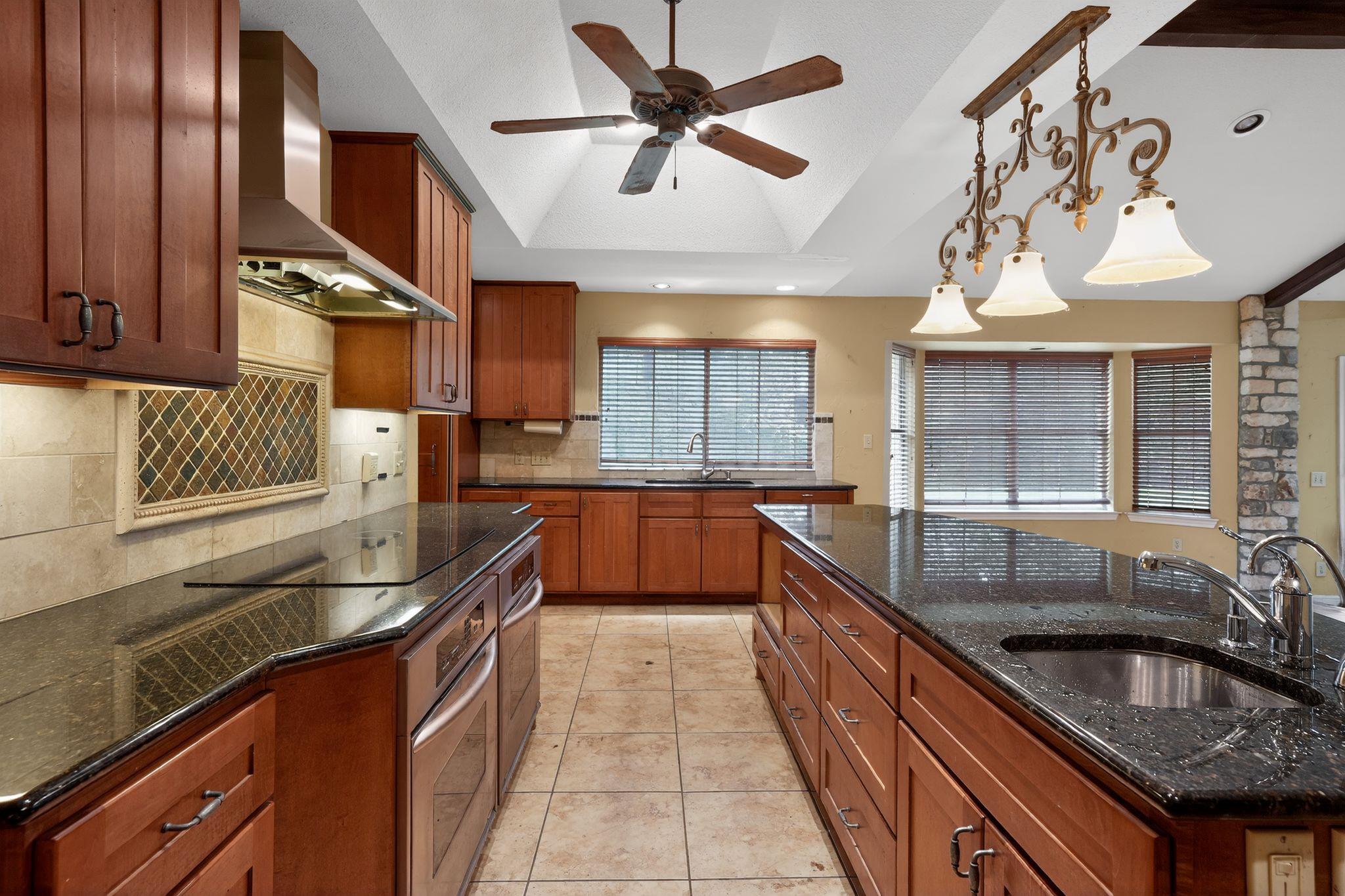 7700 Penelope Cir, Austin, TX 78759