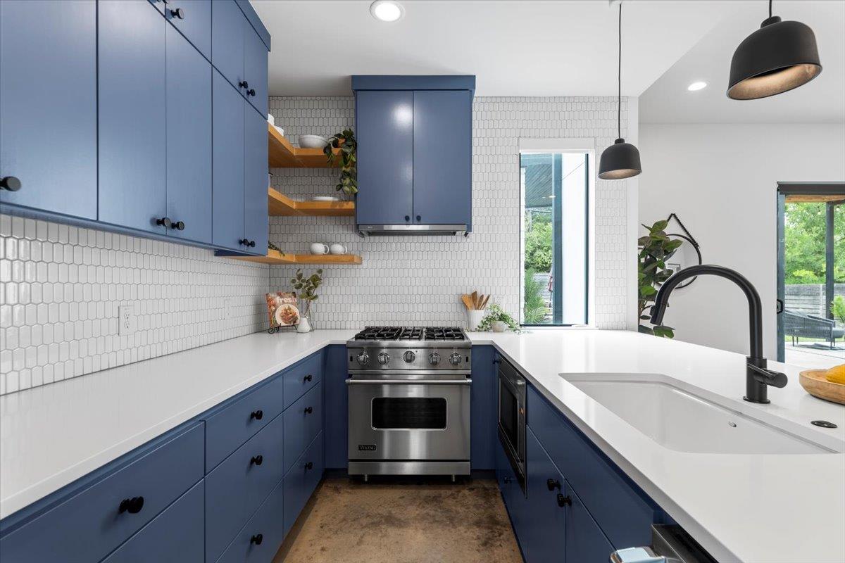 301 Woodward St # B, Austin, TX 78704