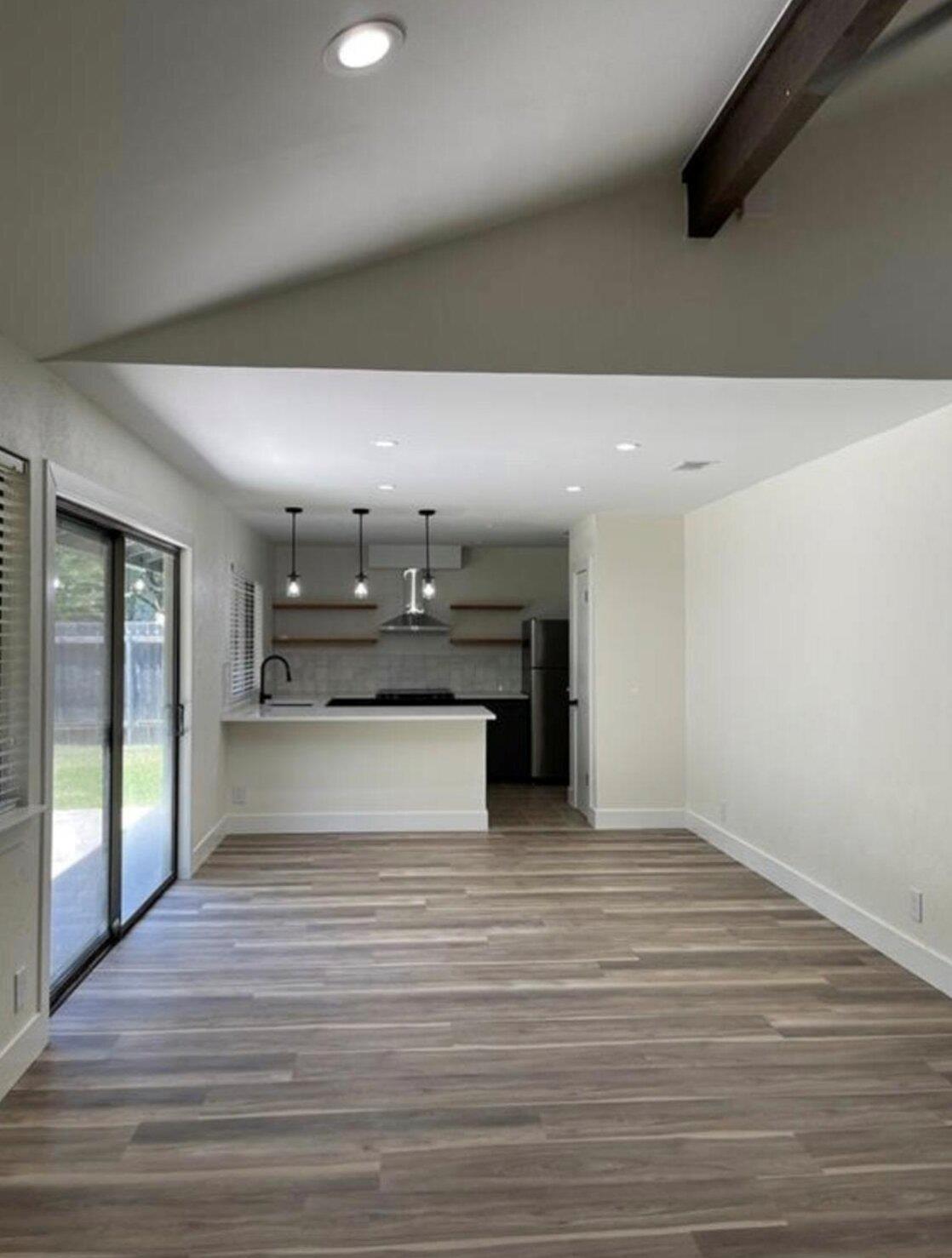 909 Cripple Creek Dr, Austin, TX 78758