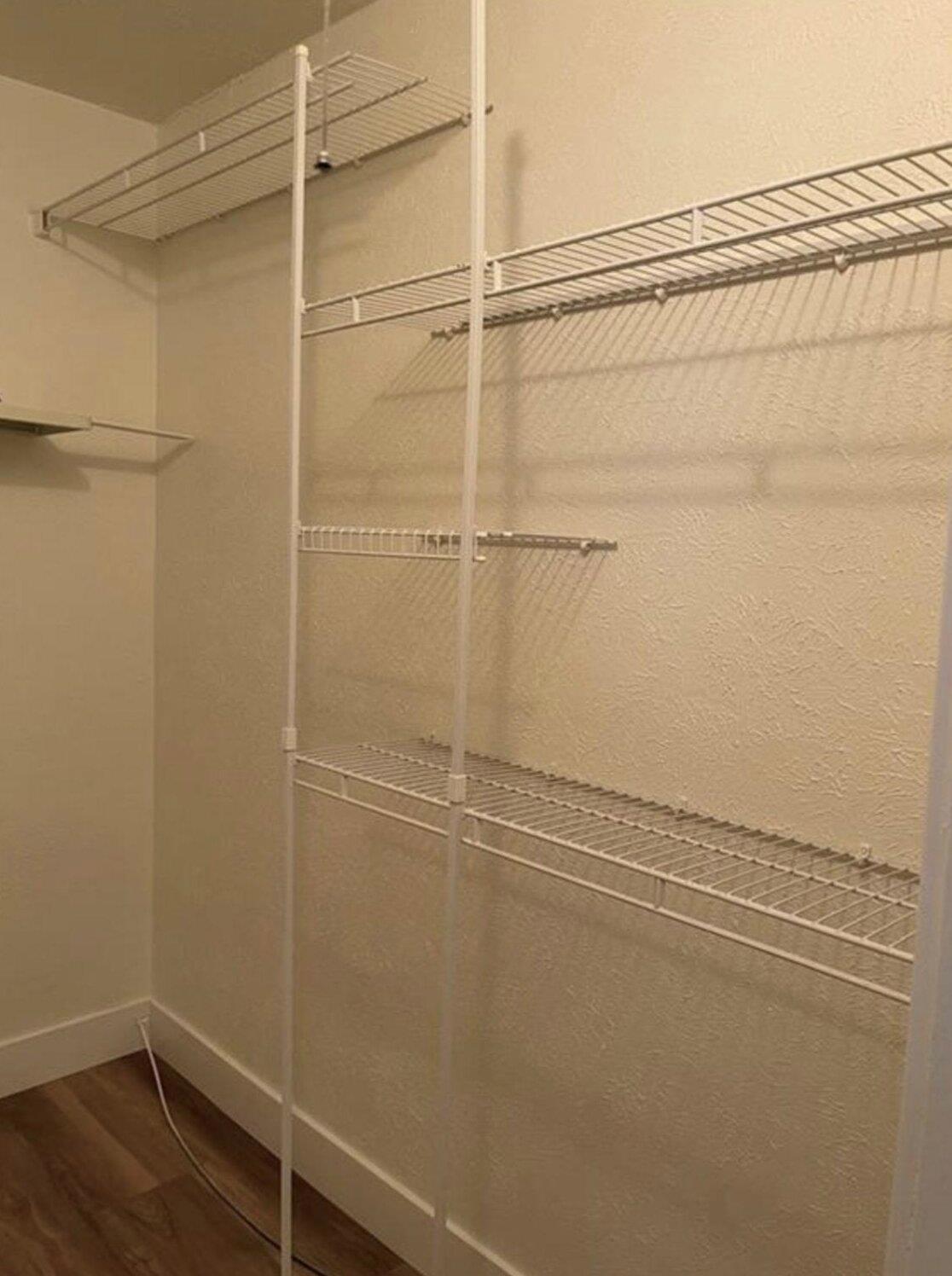 909 Cripple Creek Dr, Austin, TX 78758