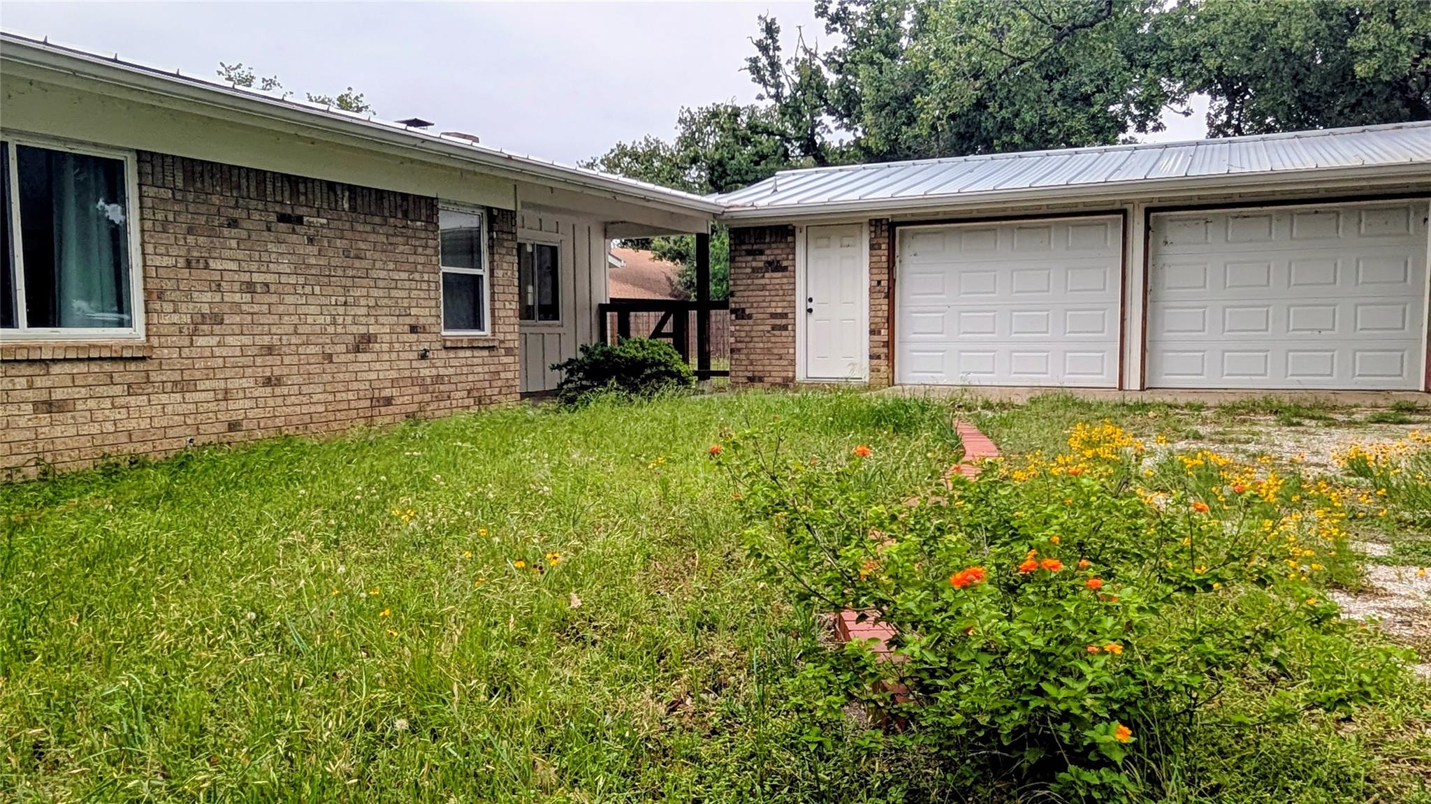 114 Agarita Dr, Burnet, TX 78611