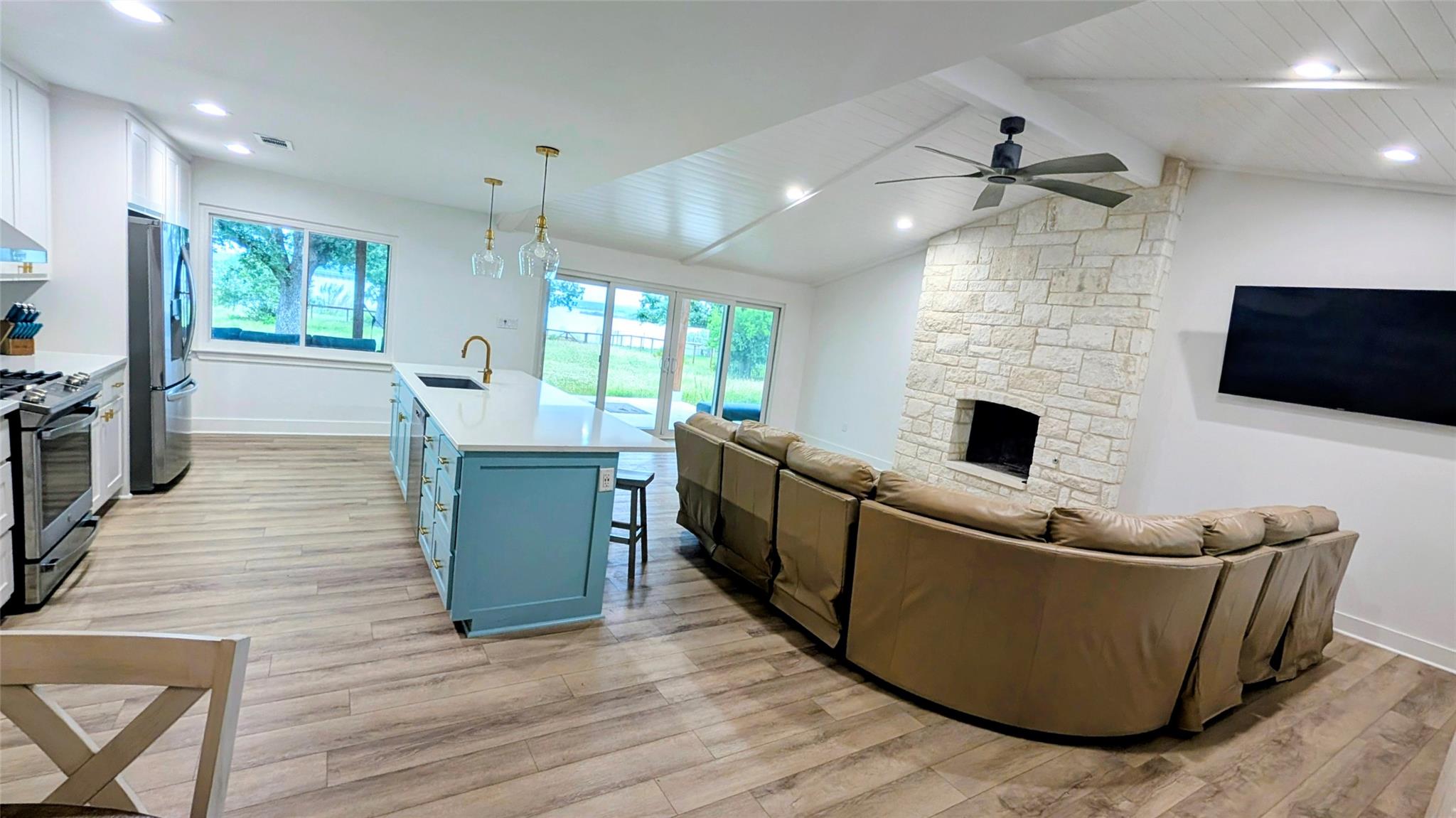 114 Agarita Dr, Burnet, TX 78611