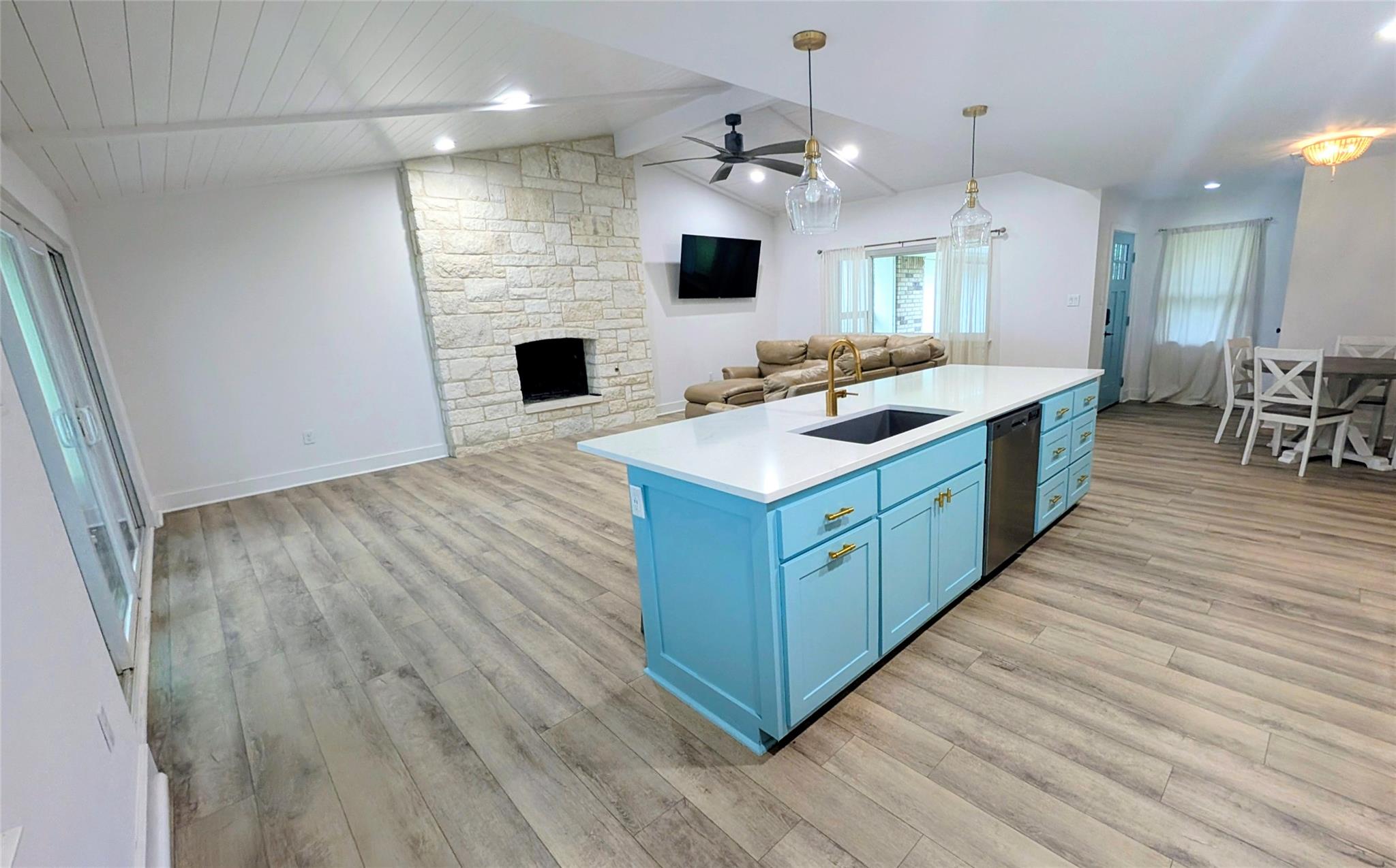 114 Agarita Dr, Burnet, TX 78611