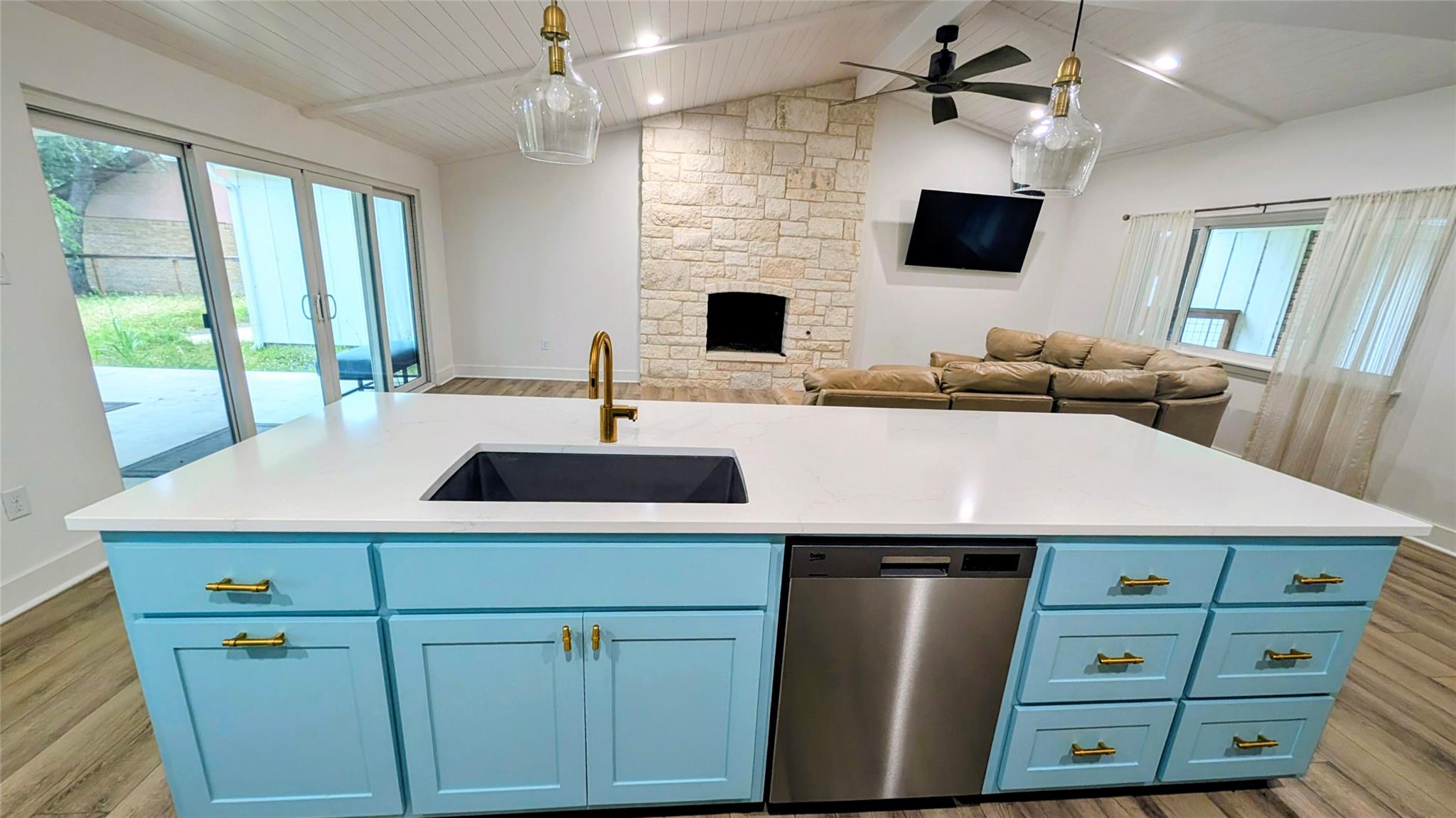 114 Agarita Dr, Burnet, TX 78611
