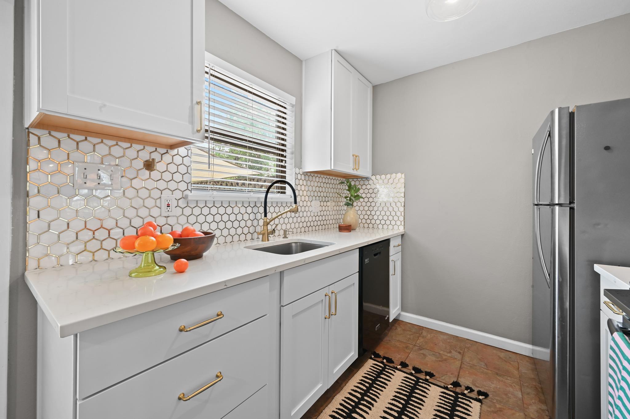 8400 Jamestown Dr # 332, Austin, TX 78758