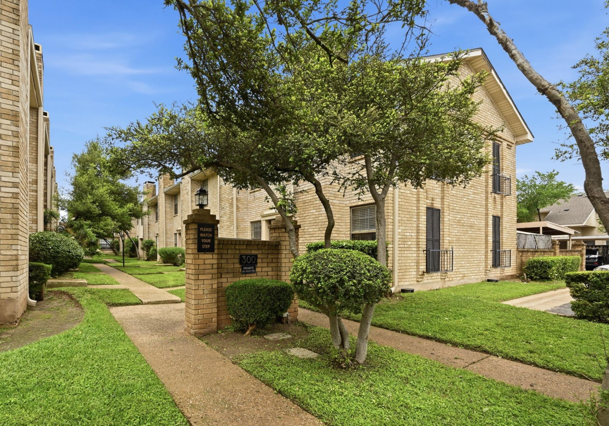 8400 Jamestown Dr # 332, Austin, TX 78758