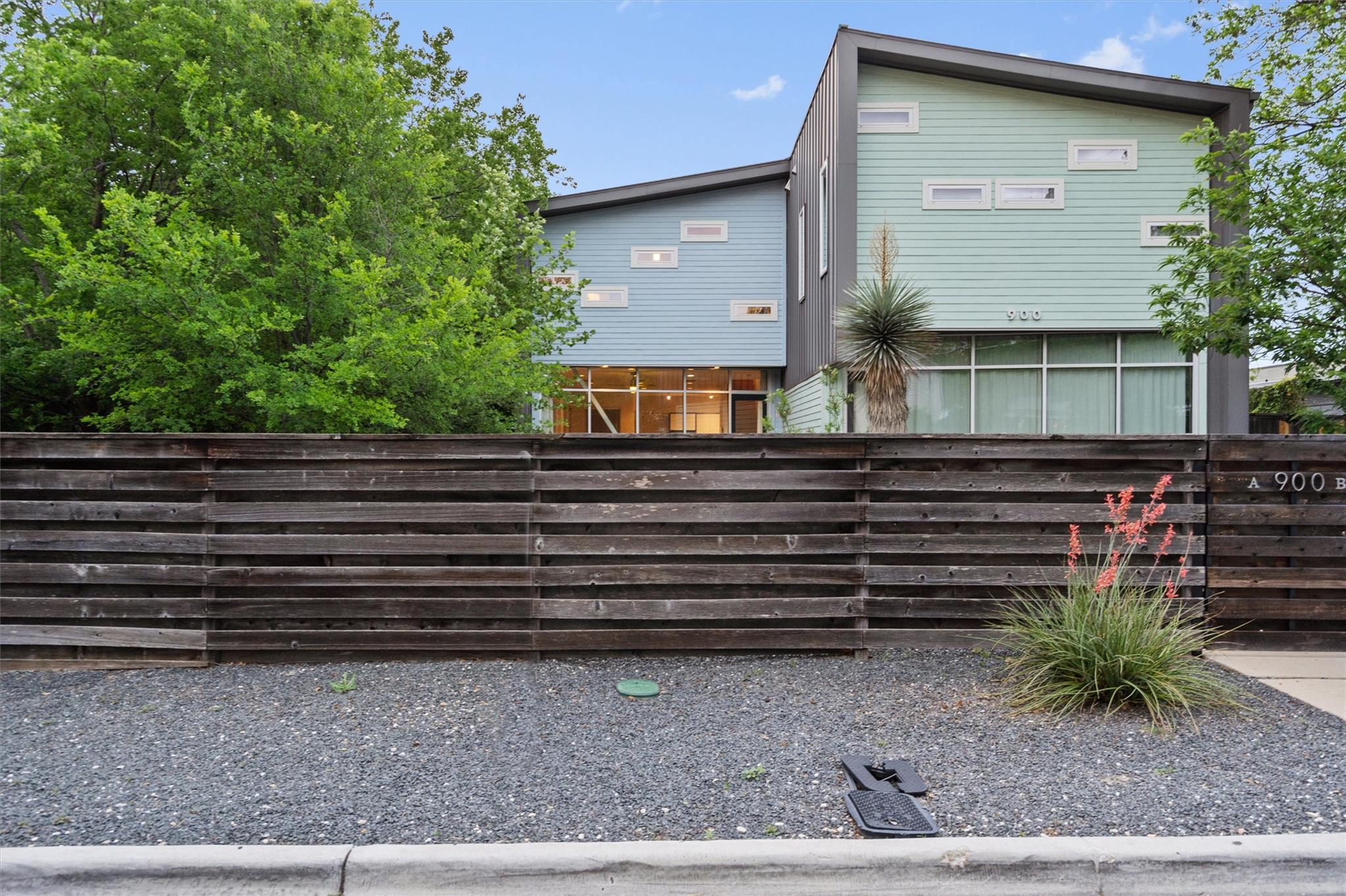 900 Brentwood St # A, Austin, TX 78757