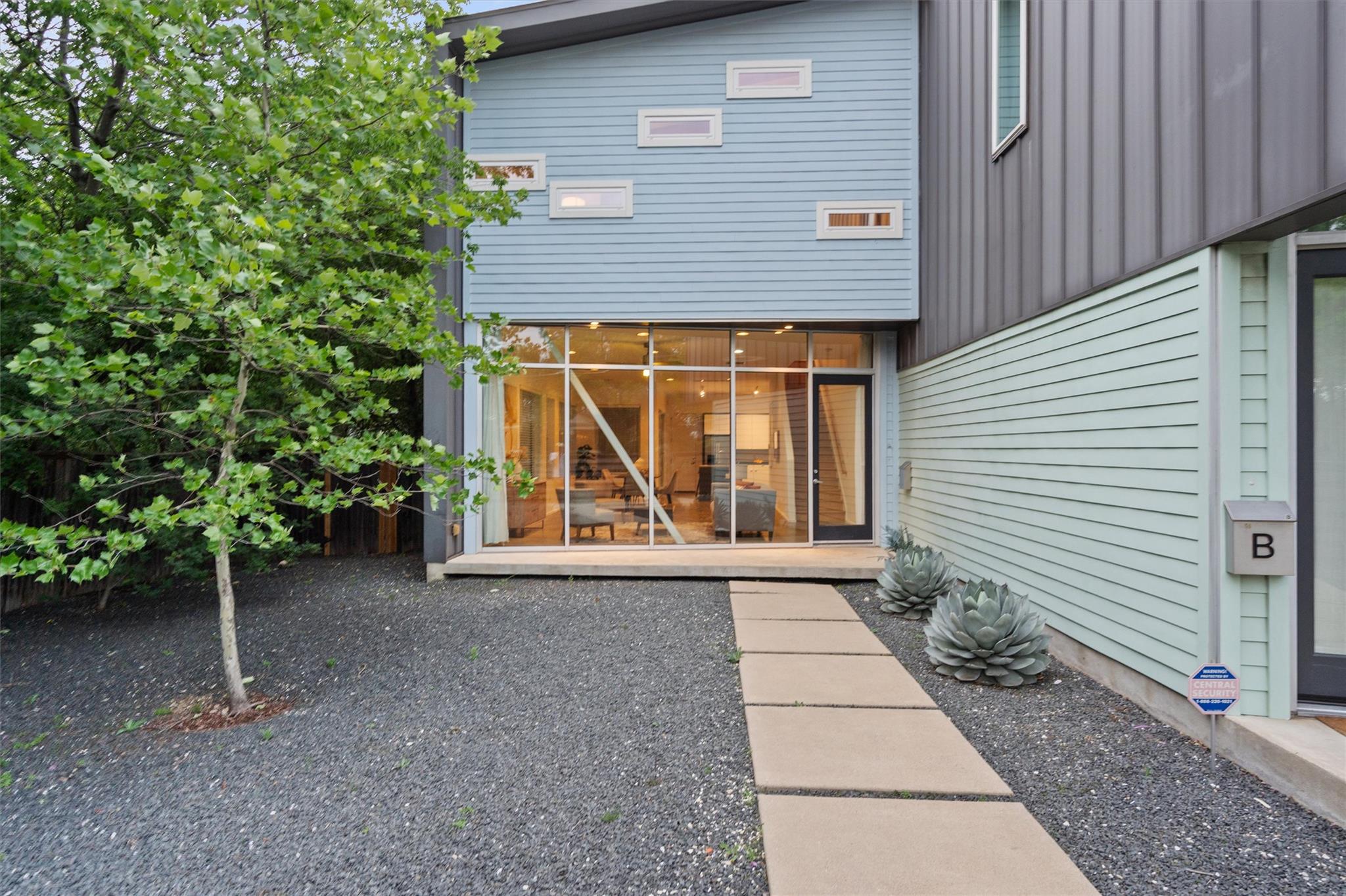 900 Brentwood St # A, Austin, TX 78757