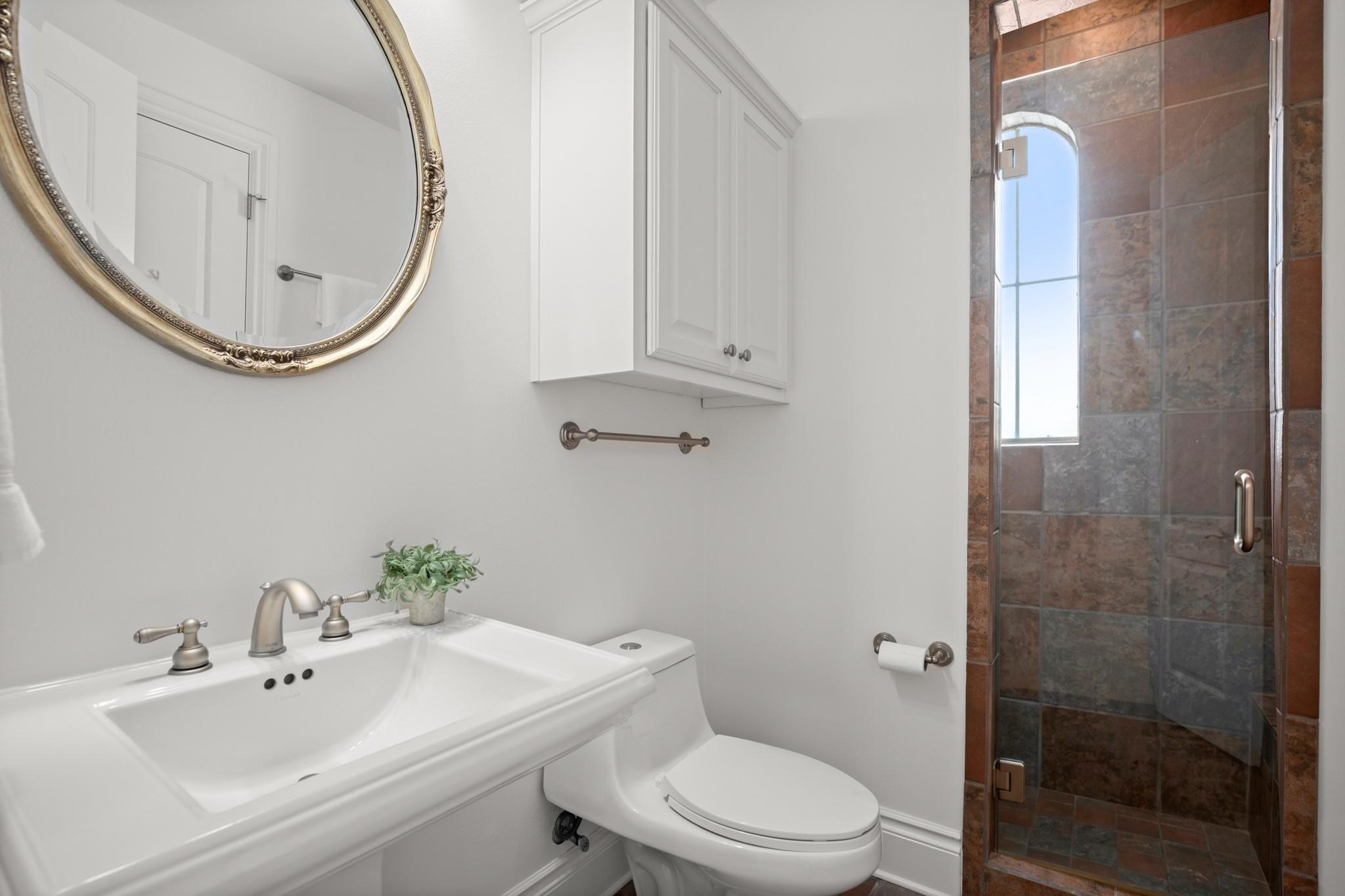 19 Swiftwater Trl, The Hills, TX 78738